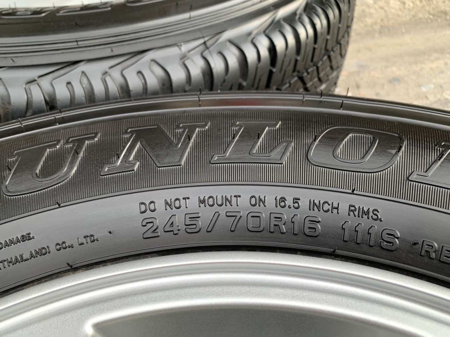 ล้อแม็กป้ายแดง Mitsu Triton ขอบ 16 พร้อมยางป้ายแดง 245-70-16 Dunlop ปี 20 สวยกริ๊บๆ