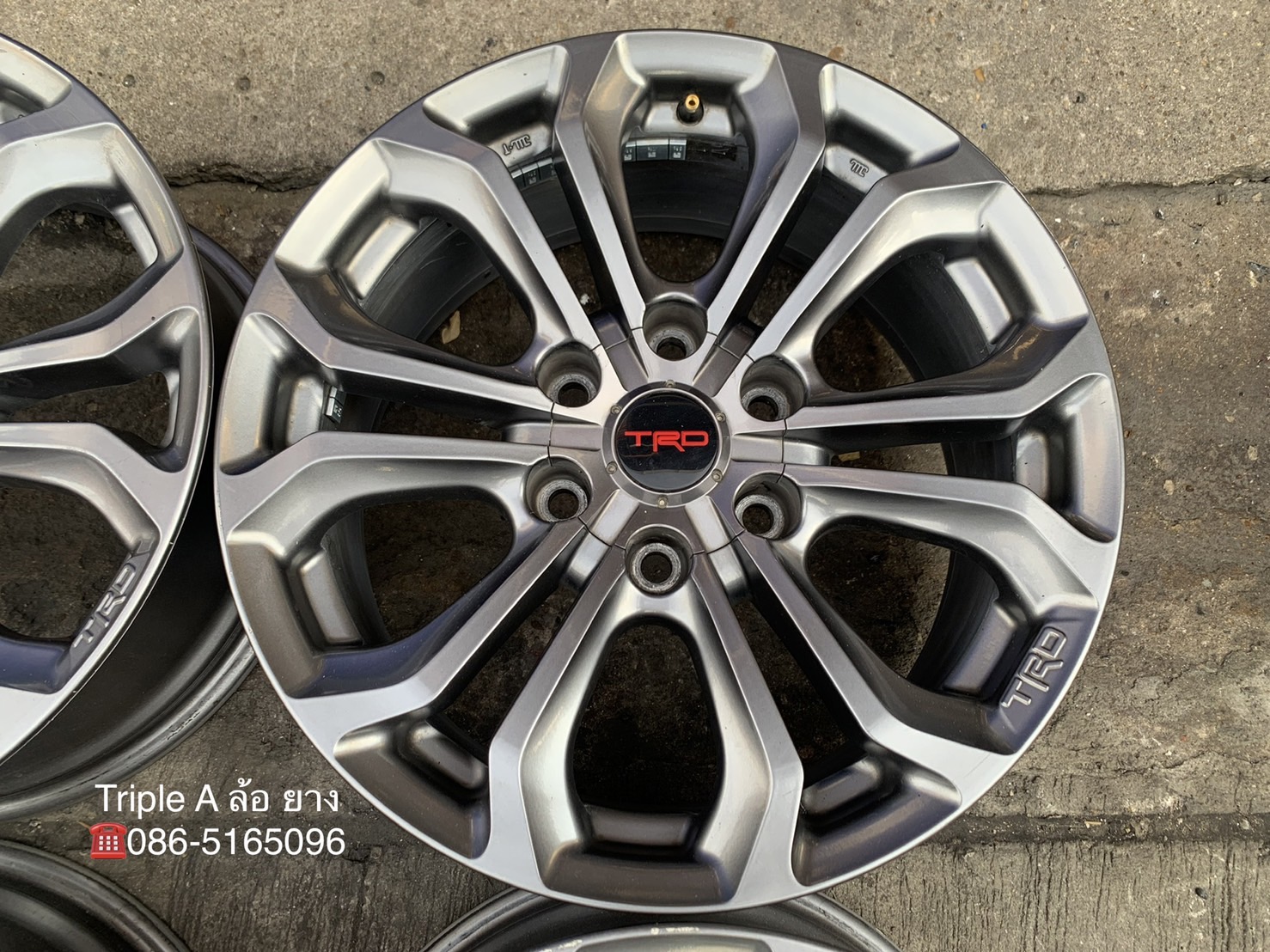 ล้อแม็กแท้ Toyota Fortuner TRD4 ขอบ 18 ใส่กับ Fortuner ,Revo ,Vigo 6รู139 ได้ทุกรุ่น ล้อแม็กแท้ Toyota Fortuner TRD4 ขอบ 18 ใส่กับ Fortuner ,Revo ,Vigo 6รู139 ได้ทุกรุ่น