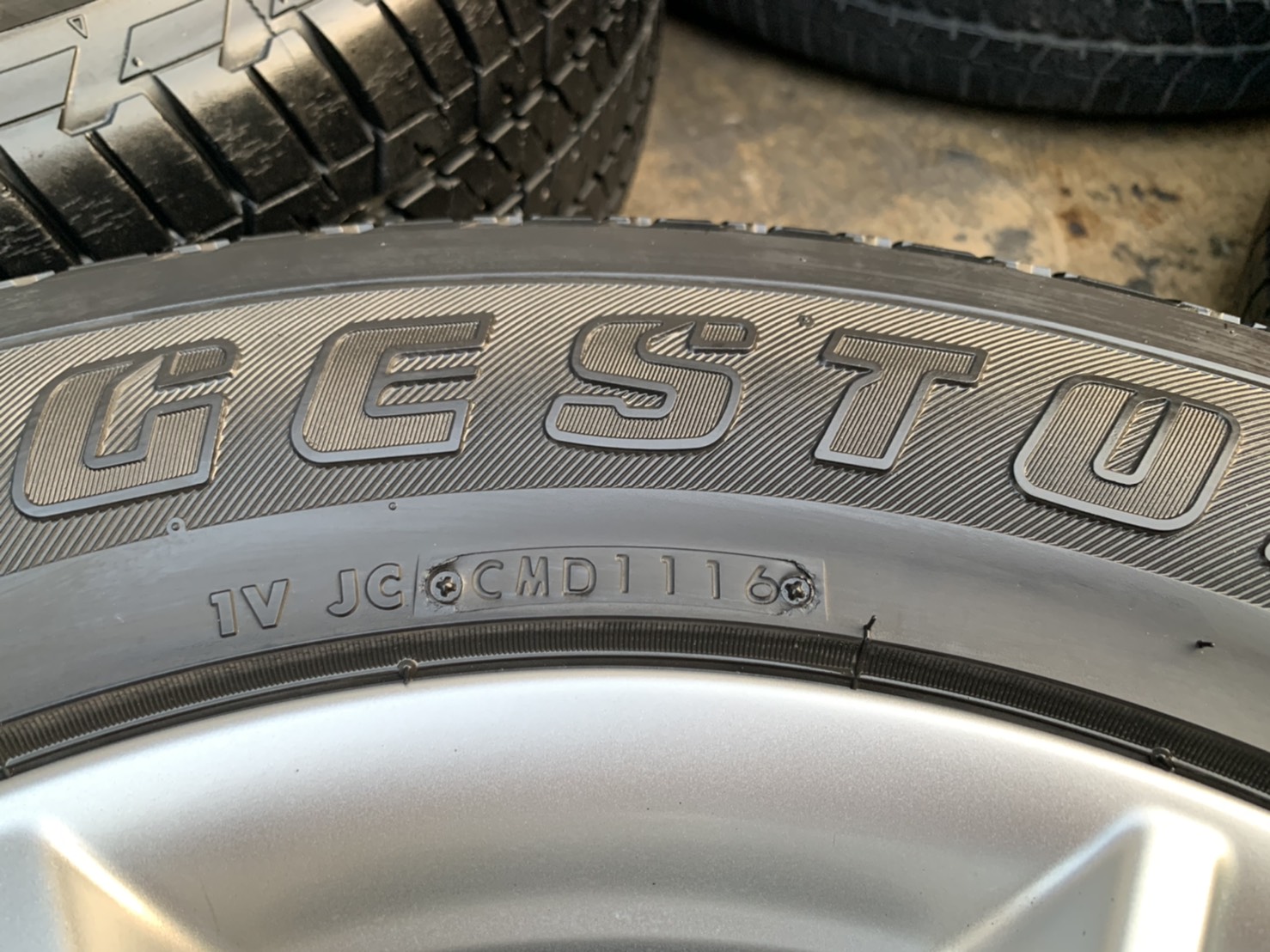 ล้อแม็ก ISUZU D-MAX Blue Power ขอบ 18 พร้อมยาง 255-60-18 Bridgestone ปี 16 ล้อแม็ก ISUZU D-MAX Blue Power ขอบ 18 พร้อมยาง 255-60-18 Bridgestone ปี 16