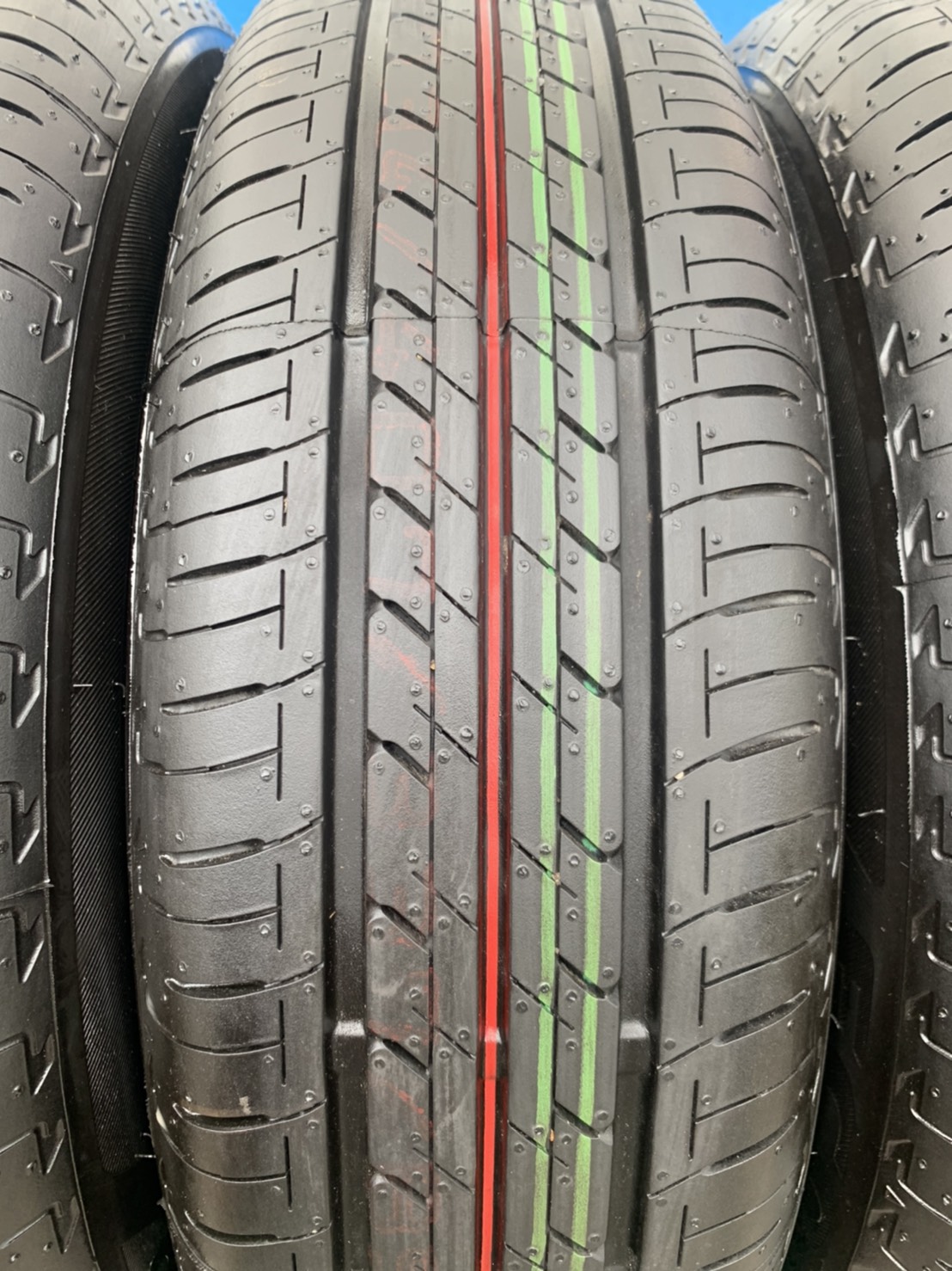 ล้อแม็กป้ายแดง Nissan Note ขอบ 15 พร้อมยางใหม่ป้ายแดง 175-65-15 Bridgestone ใหม่กริ๊บๆ ล้อแม็กป้ายแดง Nissan Note ขอบ 15 พร้อมยางใหม่ป้ายแดง 175-65-15 Bridgestone ใหม่กริ๊บๆ