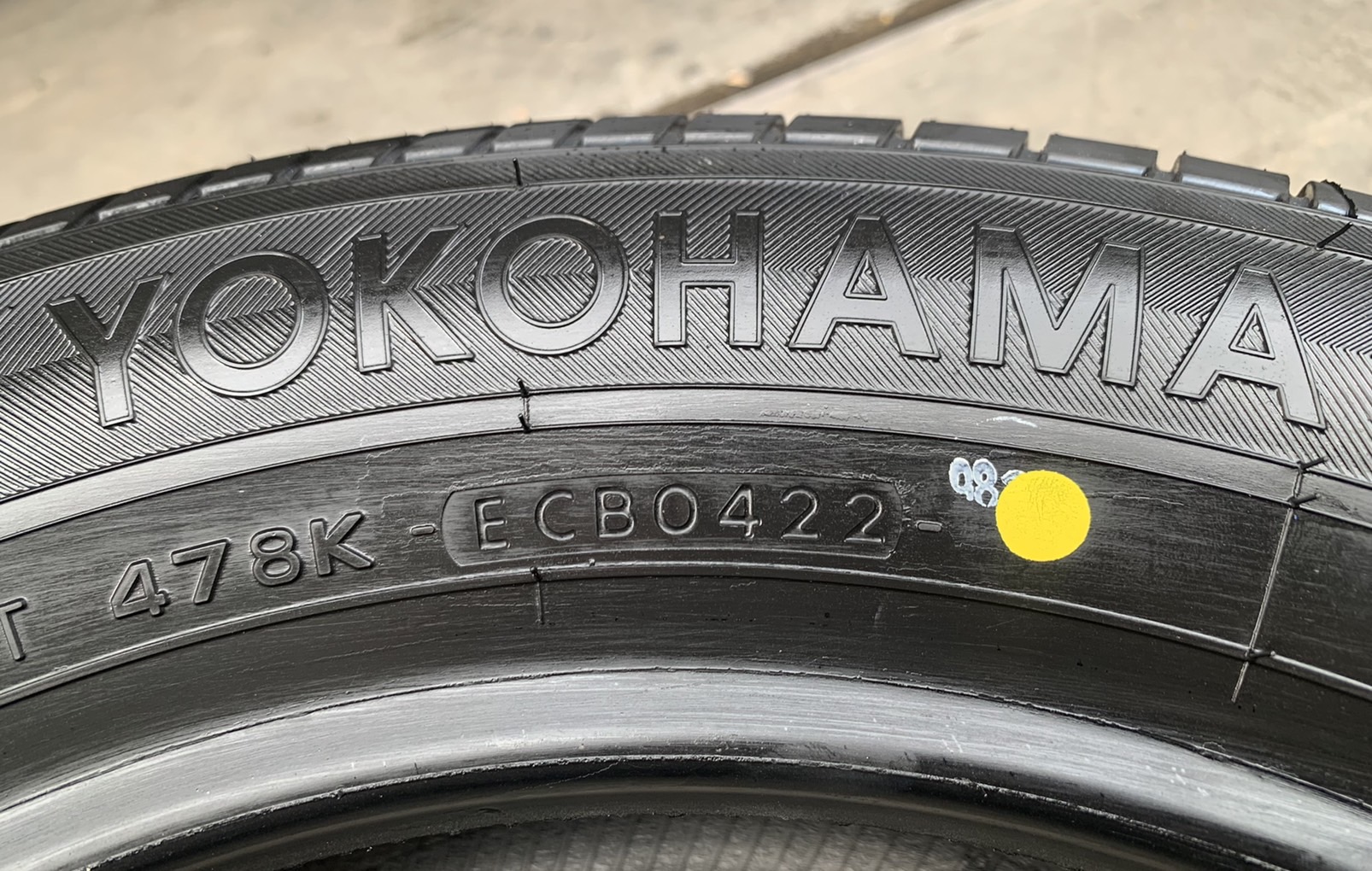 ยางใหม่ 205-55-16 Yokohama ปี 22 ใหม่กริ๊บๆ ยางใหม่ 205-55-16 Yokohama ปี 22 ใหม่กริ๊บๆ