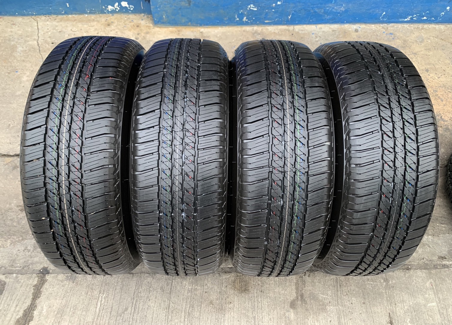 ล้อแม็กป้ายแดง All New ISUZU D-Max V-Cross ขอบ 18 สีดำ พร้อมยางป้ายแดง 265-60-18 Bridgestone ปี 21 ล้อแม็กป้ายแดง All New ISUZU D-Max V-Cross ขอบ 18 สีดำ พร้อมยางป้ายแดง 265-60-18 Bridgestone ปี 21
