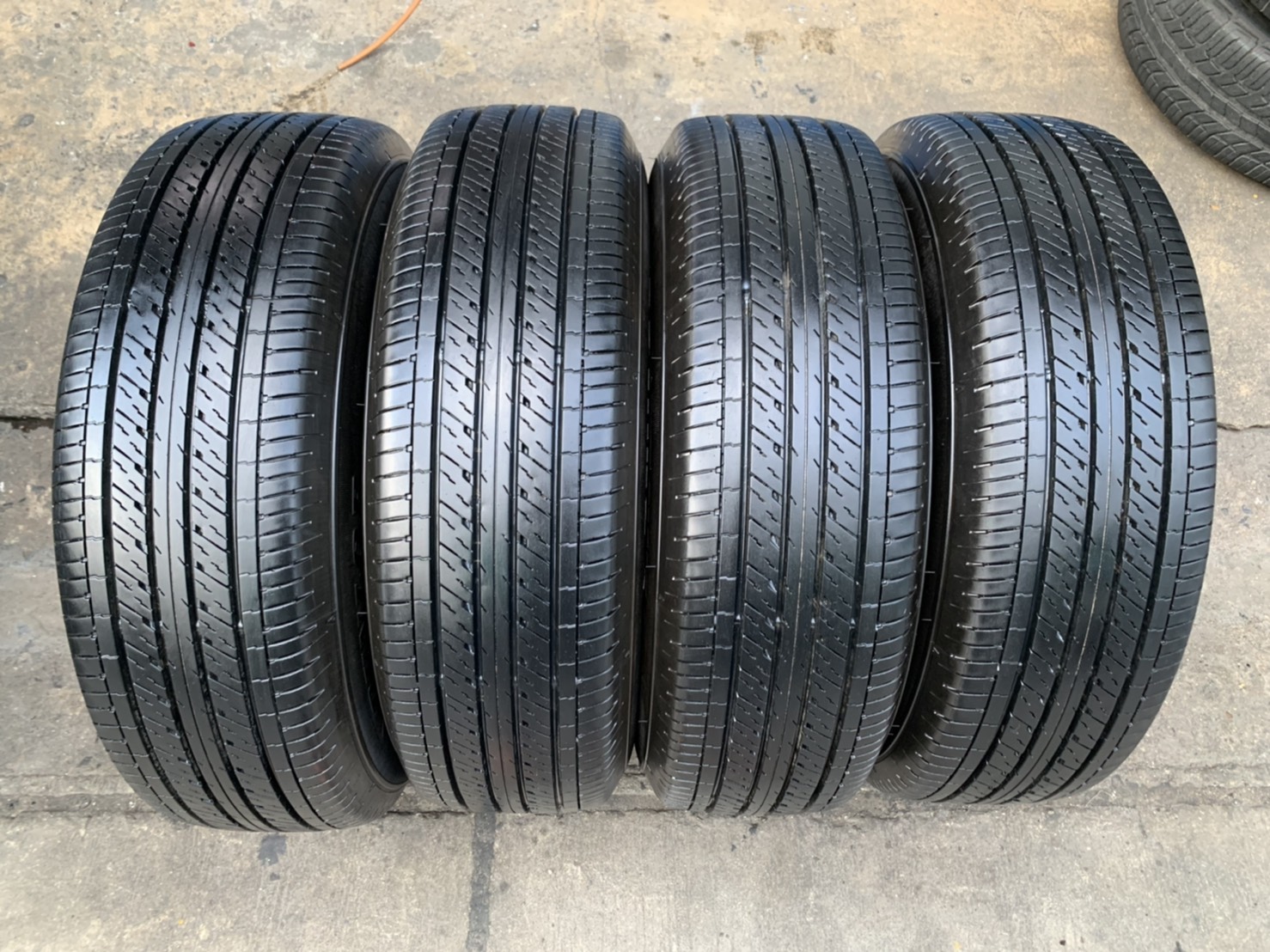 ล้อแม็ก 5รู114 Toyota Revo ขอบ 16 พร้อมยาง 215-65-16 Dunlop ปี 20 สภาพสวย ล้อแม็ก 5รู114 Toyota Revo ขอบ 16 พร้อมยาง 215-65-16 Dunlop ปี 20 สภาพสวย