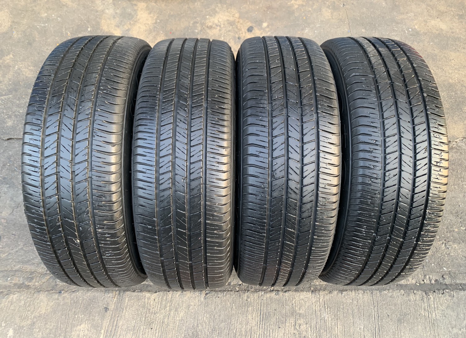 ล้อแม็ก Toyota Camry รุ่นใหม่ล่าสุด ขอบ 16 พร้อมยาง 205-60-16 Maxxis ปลายปี 18 สวยๆ ล้อแม็ก Toyota Camry รุ่นใหม่ล่าสุด ขอบ 16 พร้อมยาง 205-60-16 Maxxis ปลายปี 18 สวยๆ