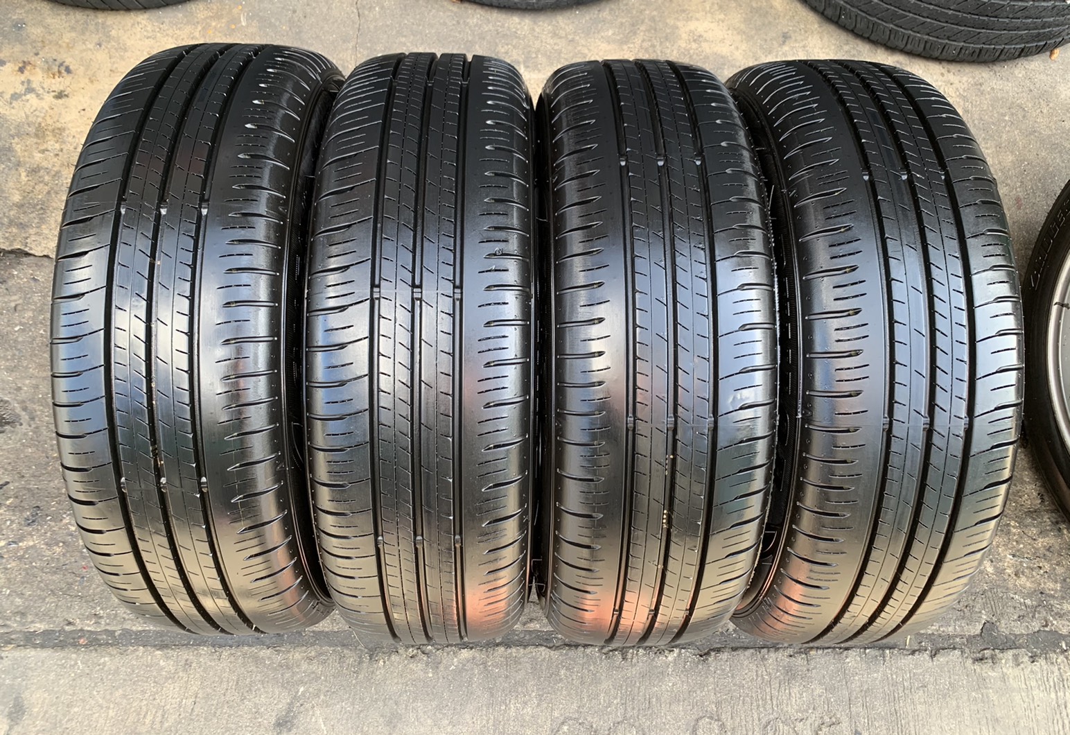 ล้อแม็กป้ายแดง Toyota Yaris Ativ ขอบ 15 สีบอร์น พร้อมยางป้ายแดง 185-60-15 Dunlop ปี 19 สวยกริ๊บ ล้อแม็กป้ายแดง Toyota Yaris Ativ ขอบ 15 สีบอร์น พร้อมยางป้ายแดง 185-60-15 Dunlop ปี 19 สวยกริ๊บ