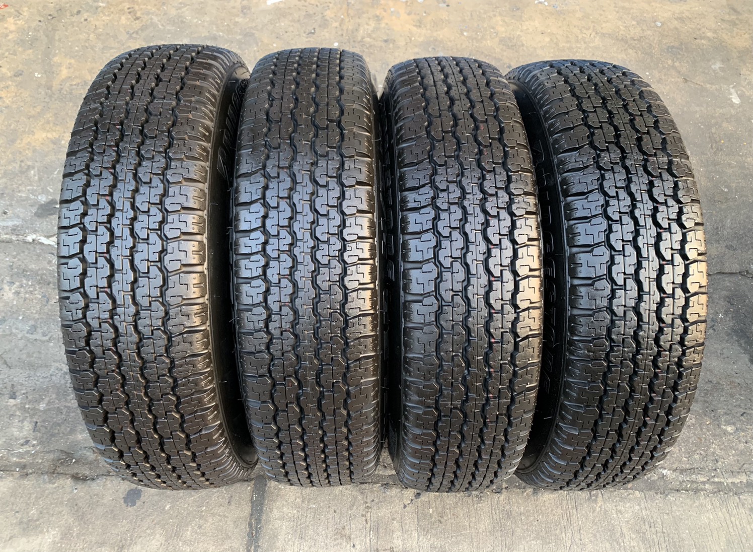 ล้อแม็กป้ายแดง 5รู114 Toyota Revo ขอบ 16 พร้อมยางป้ายแดง 205R16 Bridgestone ปี 20 สวยกริ๊บ ล้อแม็กป้ายแดง 5รู114 Toyota Revo ขอบ 16 พร้อมยางป้ายแดง 205R16 Bridgestone ปี 20 สวยกริ๊บ
