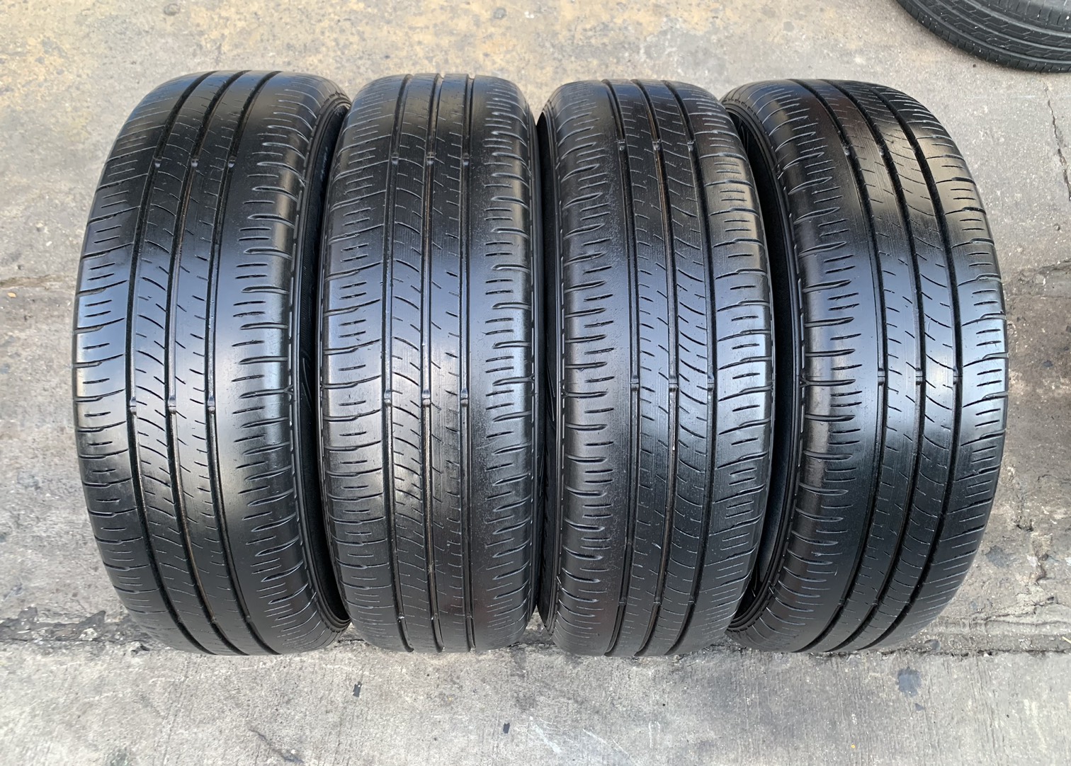 ล้อแม็ก Mazda 2 Skyactiv ขอบ 15 สีมิดไนท์บลู พร้อมยาง 185-65-15 Dunlop ปี 19 ล้อแม็ก Mazda 2 Skyactiv ขอบ 15 สีมิดไนท์บลู พร้อมยาง 185-65-15 Dunlop ปี 19