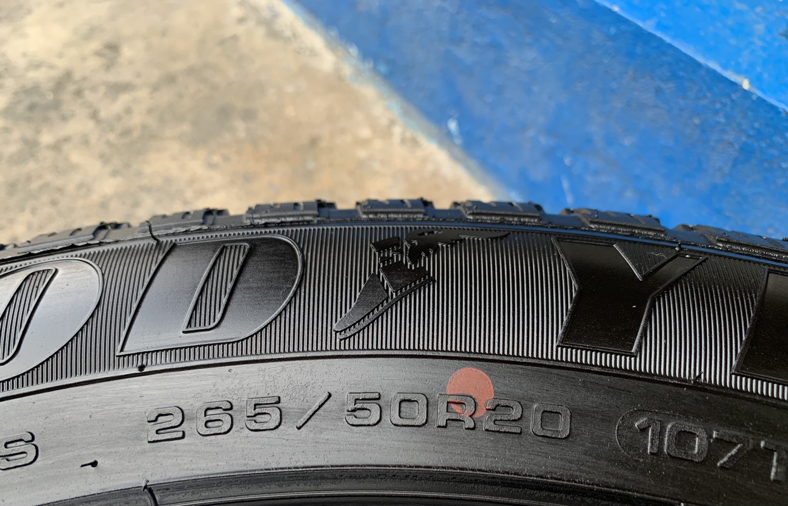ยางป้ายแดง 265-50-20 GoodYear ปี 20 สวยกริ๊บๆ ยางป้ายแดง 265-50-20 GoodYear ปี 20 สวยกริ๊บๆ
