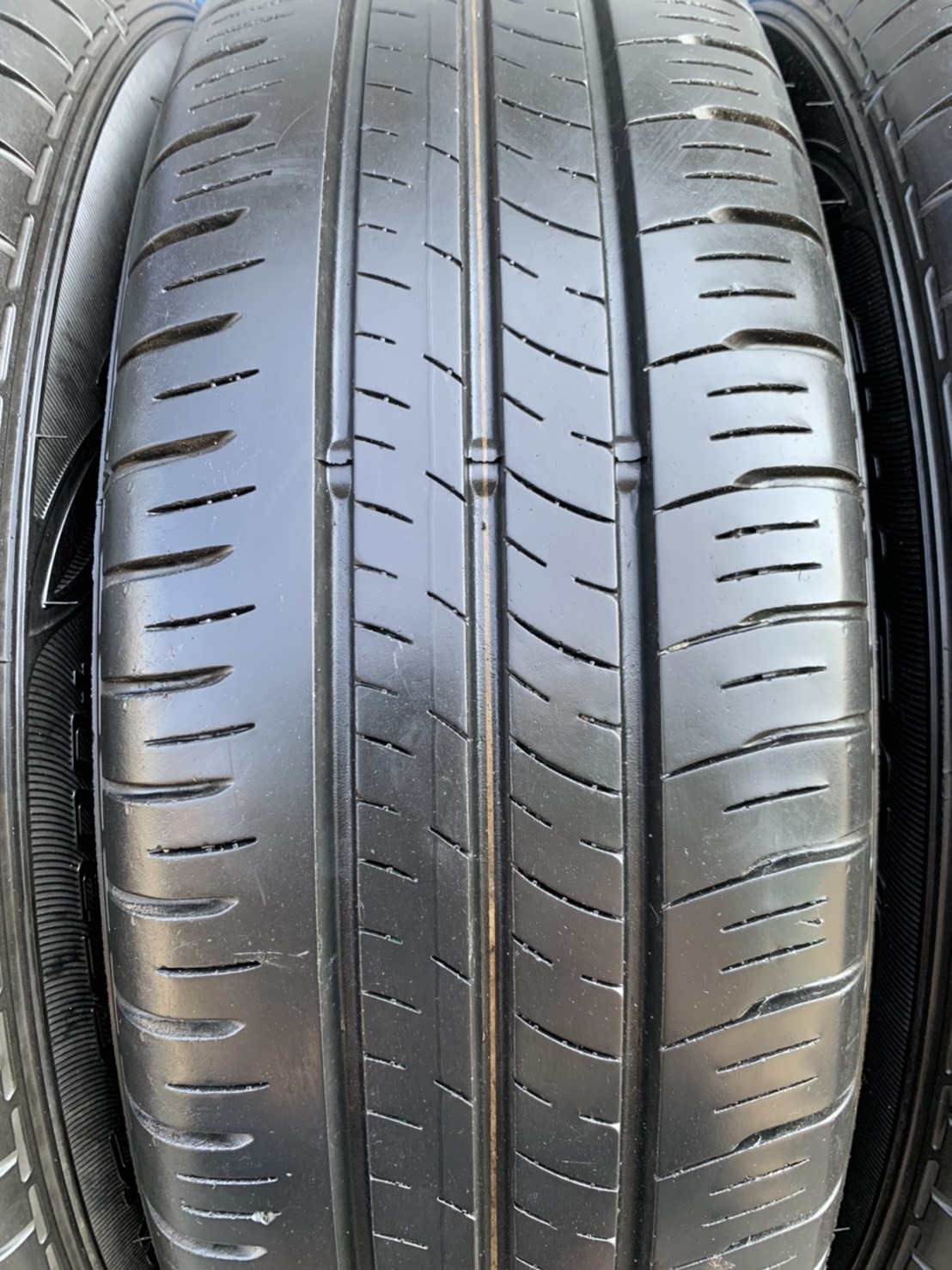 ล้อแม็ก Mazda 2 Skyactiv ขอบ 15 สีดำ มิดไนท์ พร้อมยาง 185-65-15 Dunlop ปลายปี 19 สภาพน้องๆป้ายแดง