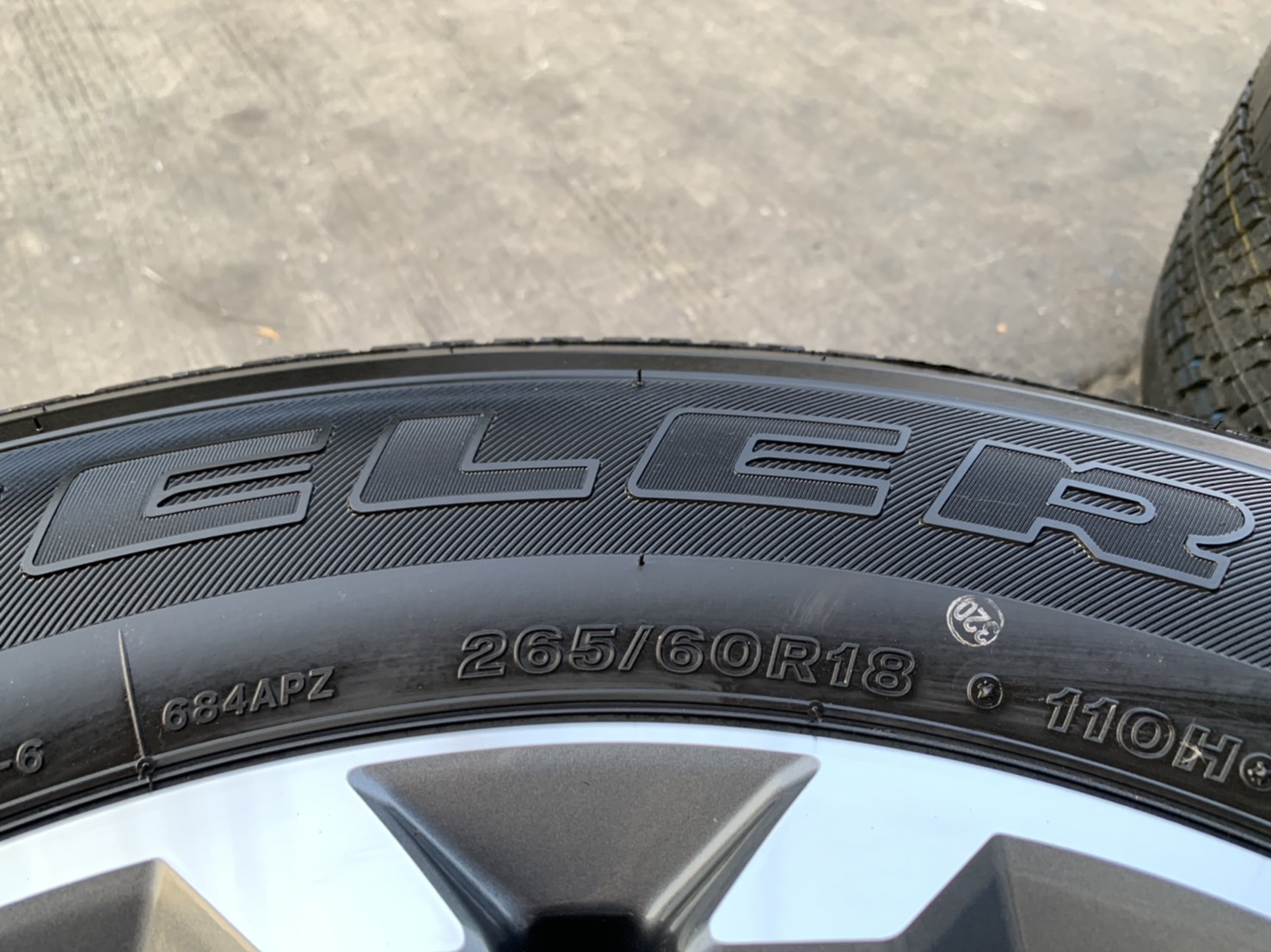 ล้อแม็กป้ายแดง Mitsu Triton รุ่นใหม่ล่าสุด ขอบ 18 พร้อมยางป้ายแดง 265-60-18 Bridgestone ปลายปี 20 ให