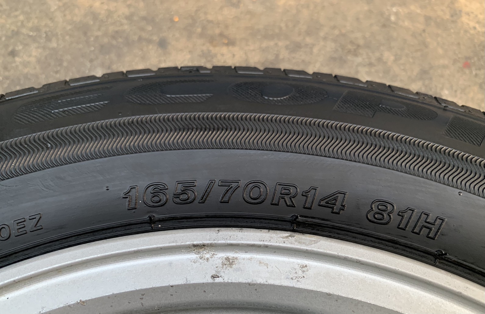 ล้อแม็ก Toyota Soluna ขอบ 14 แถมยาง 165-70-14 Bridgestone ปี 17 ล้อแม็ก Toyota Soluna ขอบ 14 แถมยาง 165-70-14 Bridgestone ปี 17
