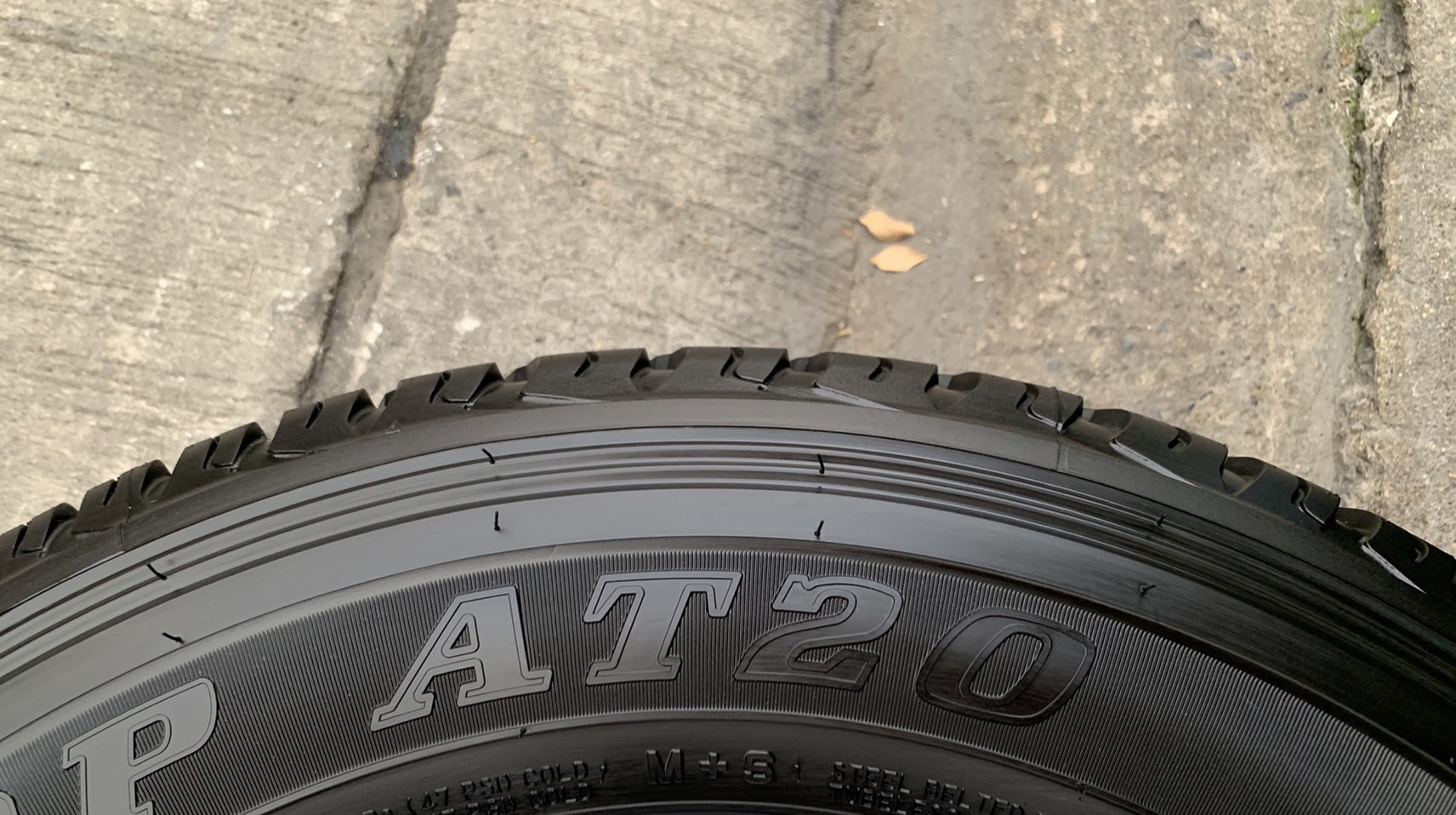 ยางใหม่ป้ายแดง 225-70-17 Dunlop ปี 22 ใหม่กริ๊บๆ ใส่กับ รถกระบะตัวเตี้ยตัวสูงSUV ได้ทุกรุ่น ยางใหม่ป้ายแดง 225-70-17 Dunlop ปี 22 ใหม่กริ๊บๆ ใส่กับ รถกระบะตัวเตี้ยตัวสูงSUV ได้ทุกรุ่น