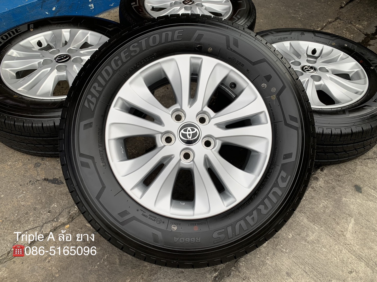 ล้อแม็กป้ายแดง Toyota Revo ขอบ 16 พร้อมยางใหม่ป้ายแดง 225-65-16 Bridgestone ปลายปี 20 สวยกริ๊บ ล้อแม็กป้ายแดง Toyota Revo ขอบ 16 พร้อมยางใหม่ป้ายแดง 225-65-16 Bridgestone ปลายปี 20 สวยกริ๊บ