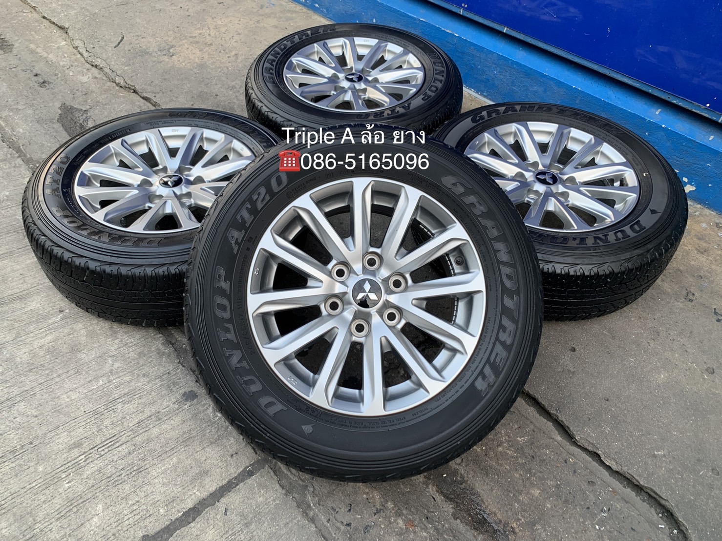 ล้อแม็ก Mitsu Triton Plus ขอบ 17 พร้อมยาง 245-65-17 Dunlop ปี 18