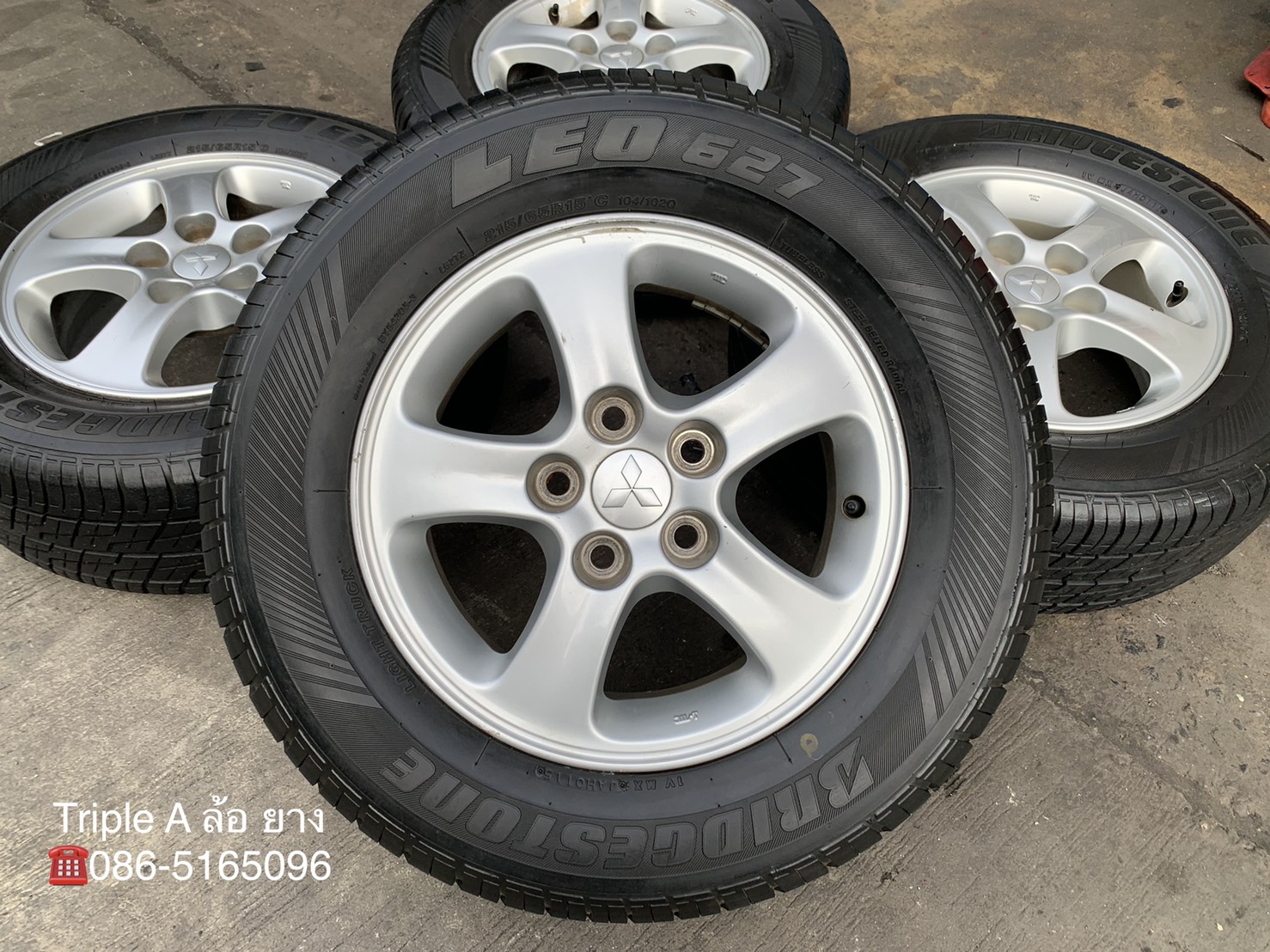 ล้อแม็ก 5รู114 Mitsu Triton ขอบ 15 แถมยาง 215-65-15 Bridgestone ปี 15 ล้อแม็ก 5รู114 Mitsu Triton ขอบ 15 แถมยาง 215-65-15 Bridgestone ปี 15