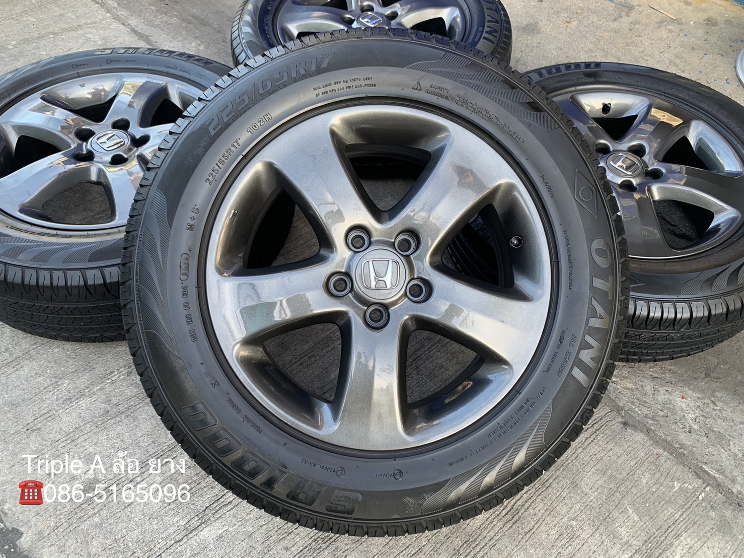 ล้อแม็ก 5รู114 Honda CR-V ลาย 5 ก้าน ขอบ 17 สีเทากัน พร้อมยาง 225-65-17 OTANI ปี 19 สวยๆ ล้อแม็ก 5รู114 Honda CR-V ลาย 5 ก้าน ขอบ 17 สีเทากัน พร้อมยาง 225-65-17 OTANI ปี 19 สวยๆ