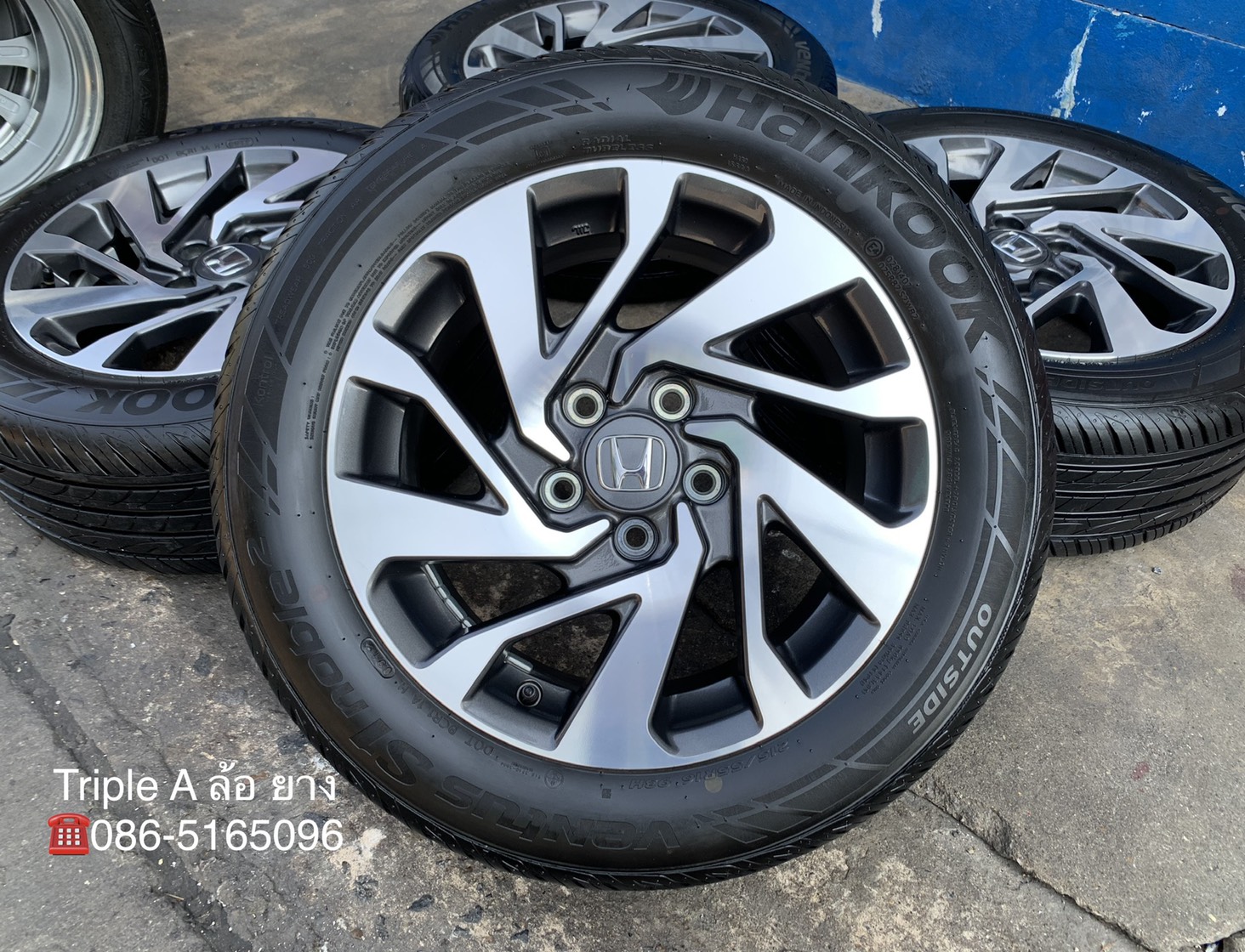 ล้อแม็ก Honda Civic FC ขอบ 16 สีเทาหน้าเงา พร้อมยาง 215-55-16 Hankook ปี 19 สภาพน้องๆป้ายแดง ล้อแม็ก Honda Civic FC ขอบ 16 สีเทาหน้าเงา พร้อมยาง 215-55-16 Hankook ปี 19 สภาพน้องๆป้ายแดง