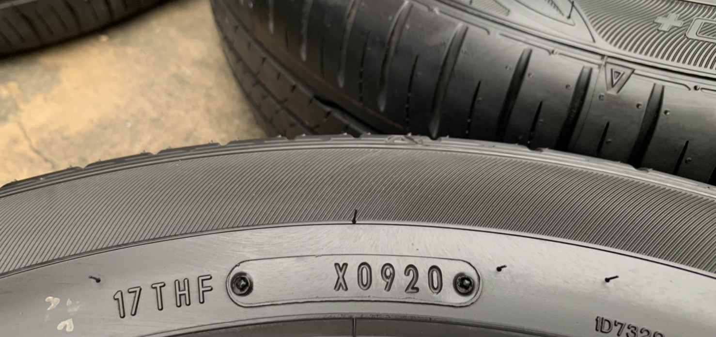 ยางป้ายแดง 205-55-17 Dunlop สวยกริ๊บ ใส่กับ Wish ,Altis ,Civic หรือ รถเก๋งขนาดกลาง ได้หลายรุ่น ยางป้ายแดง 205-55-17 Dunlop สวยกริ๊บ ใส่กับ Wish ,Altis ,Civic หรือ รถเก๋งขนาดกลาง ได้หลายรุ่น