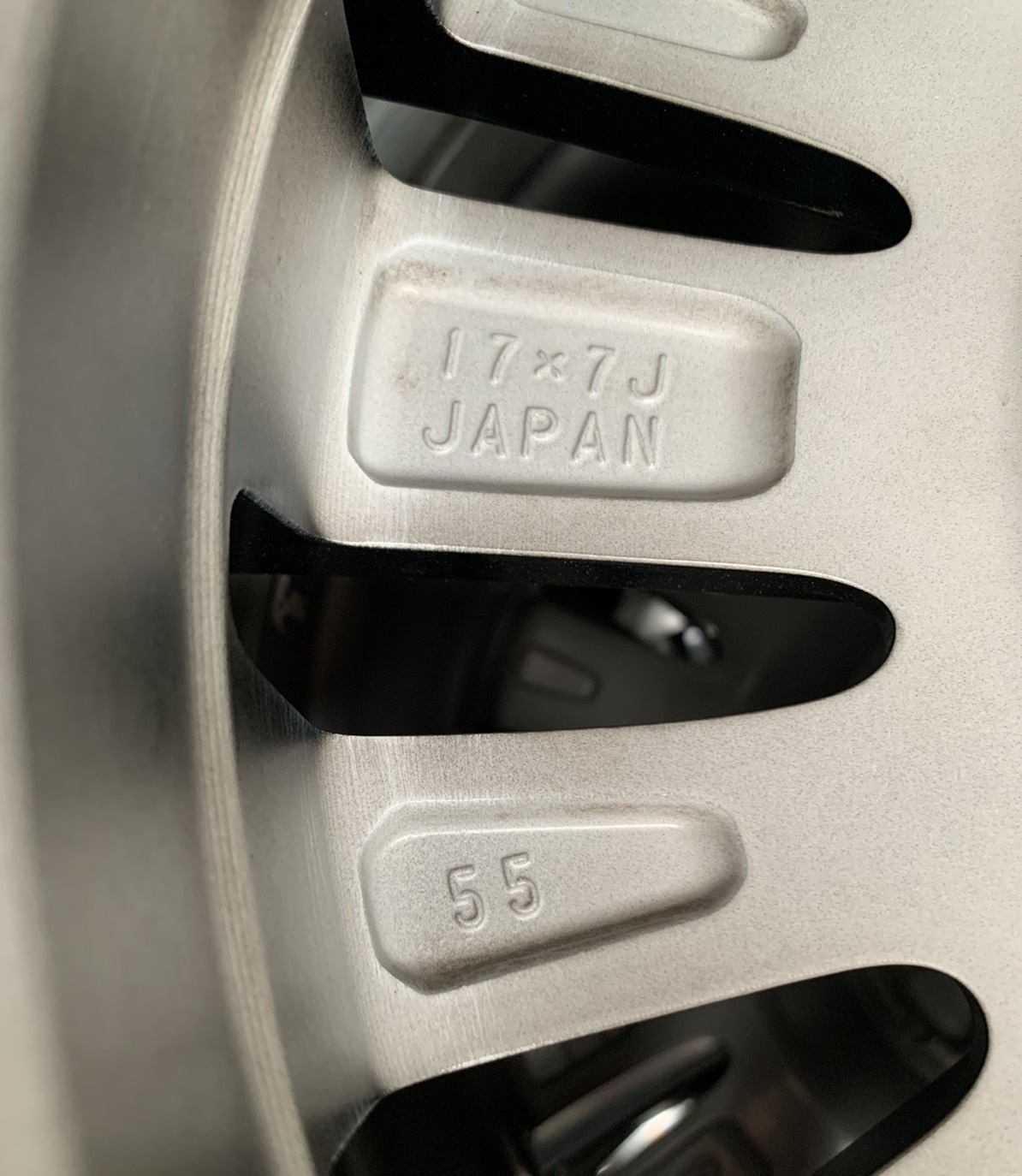 ล้อแม็ก 6รู130 Toyota Majesty ตัวท็อป รุ่นใหม่ล่าสุด ขอบ 17 พร้อมยาง 235-60-17 Bridgestone ปี 19 ล้อยางแท้จากญี่ปุ่น ล้อแม็ก 6รู130 Toyota Majesty ตัวท็อป รุ่นใหม่ล่าสุด ขอบ 17 พร้อมยาง 235-60-17 Bridgestone ปี 19 ล้อยางแท้จากญี่ปุ่น