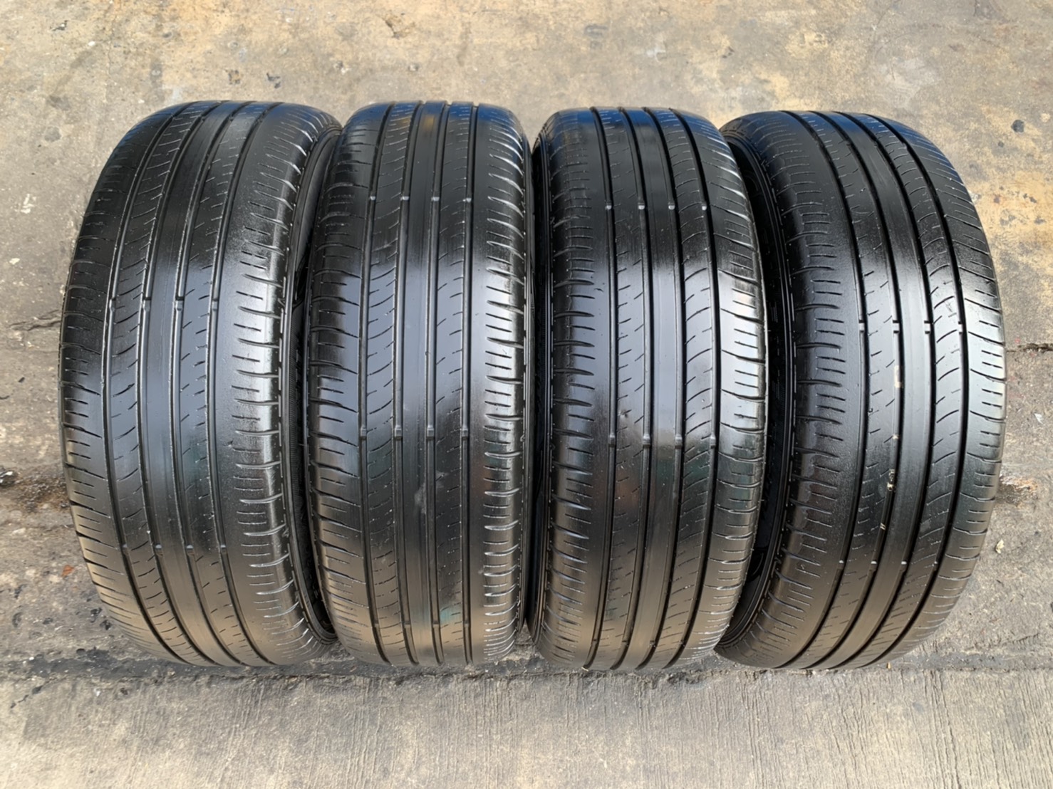 ล้อแม็ก 5รู114 Toyota CHR ขอบ 17 พร้อมยาง 215-60-17 Dunlop ปี 18 ล้อแม็ก 5รู114 Toyota CHR ขอบ 17 พร้อมยาง 215-60-17 Dunlop ปี 18
