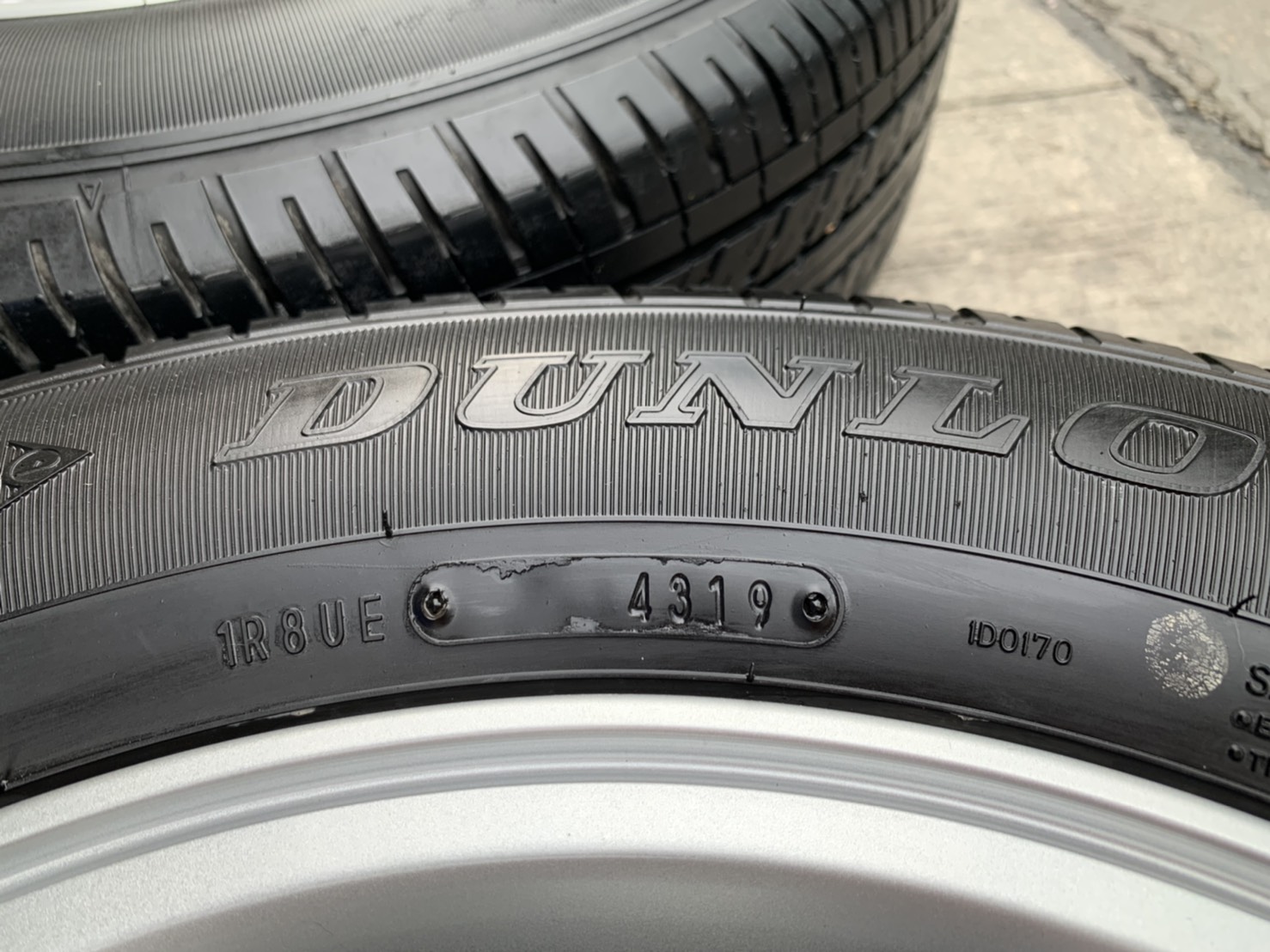 ล้อแม็ก ISUZU D-Max Blue Power (ลายดาว) ขอบ16 พร้อมยาง 215-65-16 Dunlop ปลายปี 19 สวยๆ