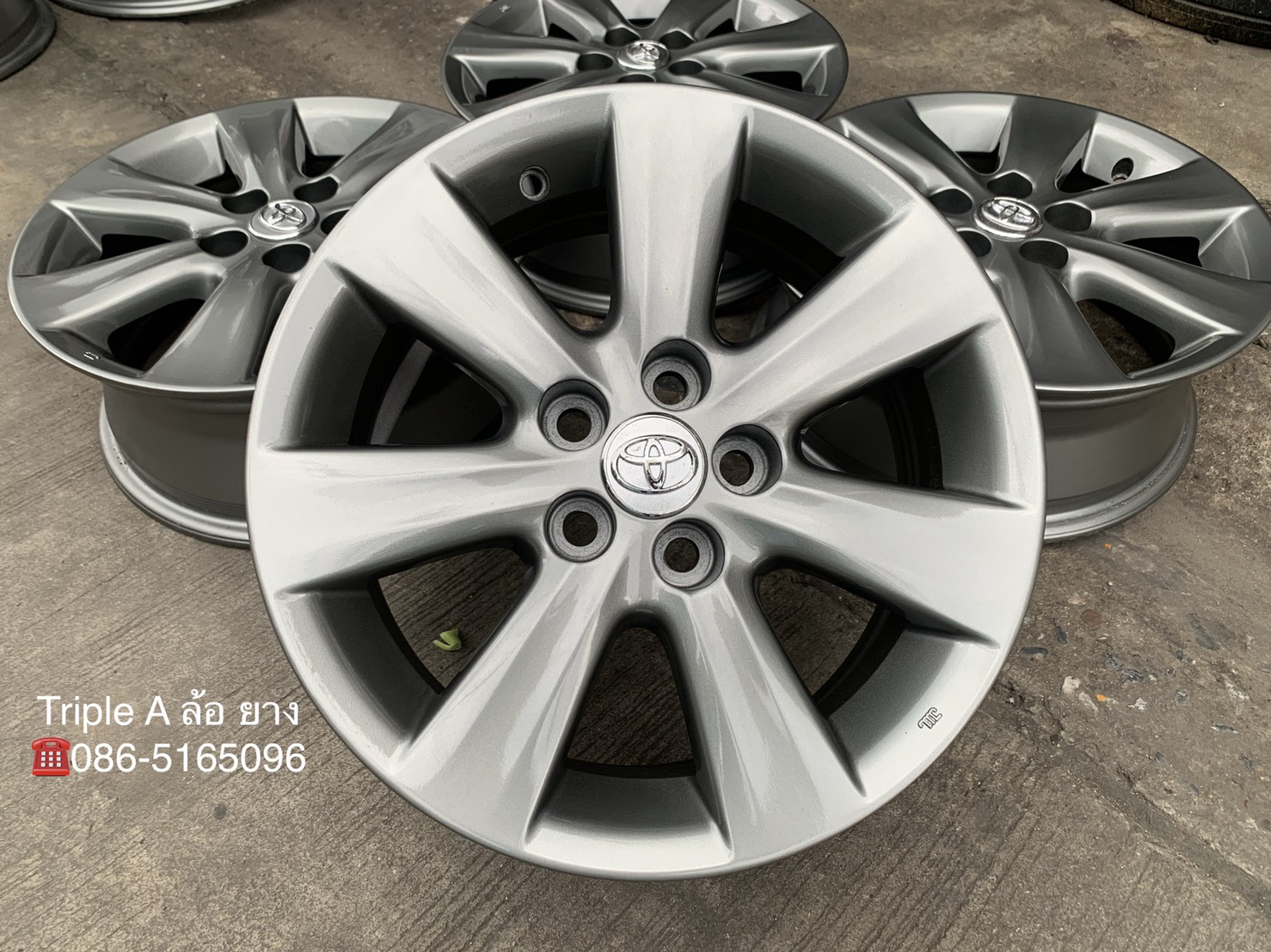 ล้อแม็ก 5รู100 Toyota Altis ขอบ 15 สีเทา สวยกริ๊บ ล้อแม็ก 5รู100 Toyota Altis ขอบ 15 สีเทา สวยกริ๊บ