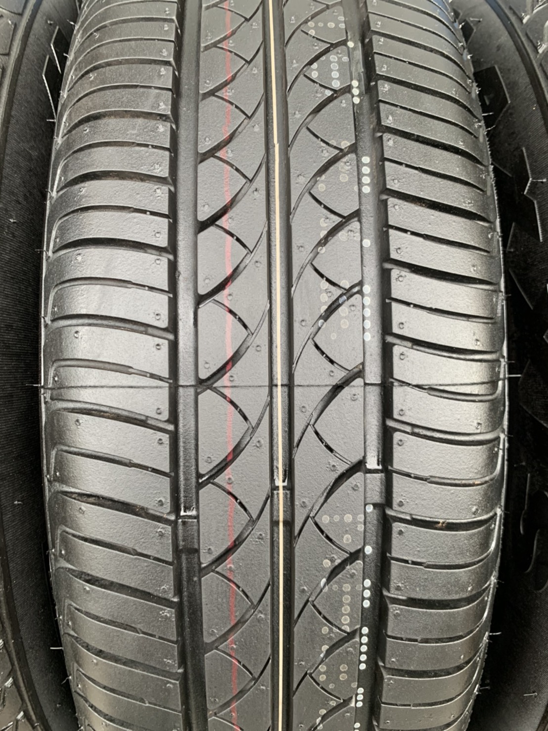 ยางป้ายแดง 175-65-15 Maxxis ปี 20 สวยกริ๊บ