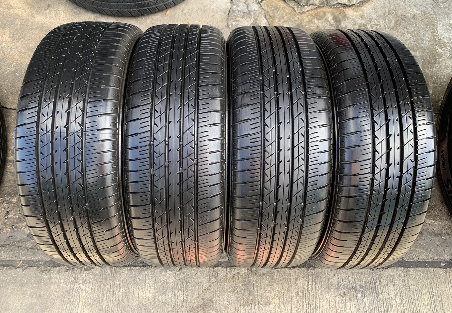 ล้อแม็กป้ายแดง 5รู100 Toyota Sienta ตัวท็อป ขอบ 16 พร้อมยางป้ายแดง 195-50-16 Bridgestone ปี 20 ล้อแม็กป้ายแดง 5รู100 Toyota Sienta ตัวท็อป ขอบ 16 พร้อมยางป้ายแดง 195-50-16 Bridgestone ปี 20