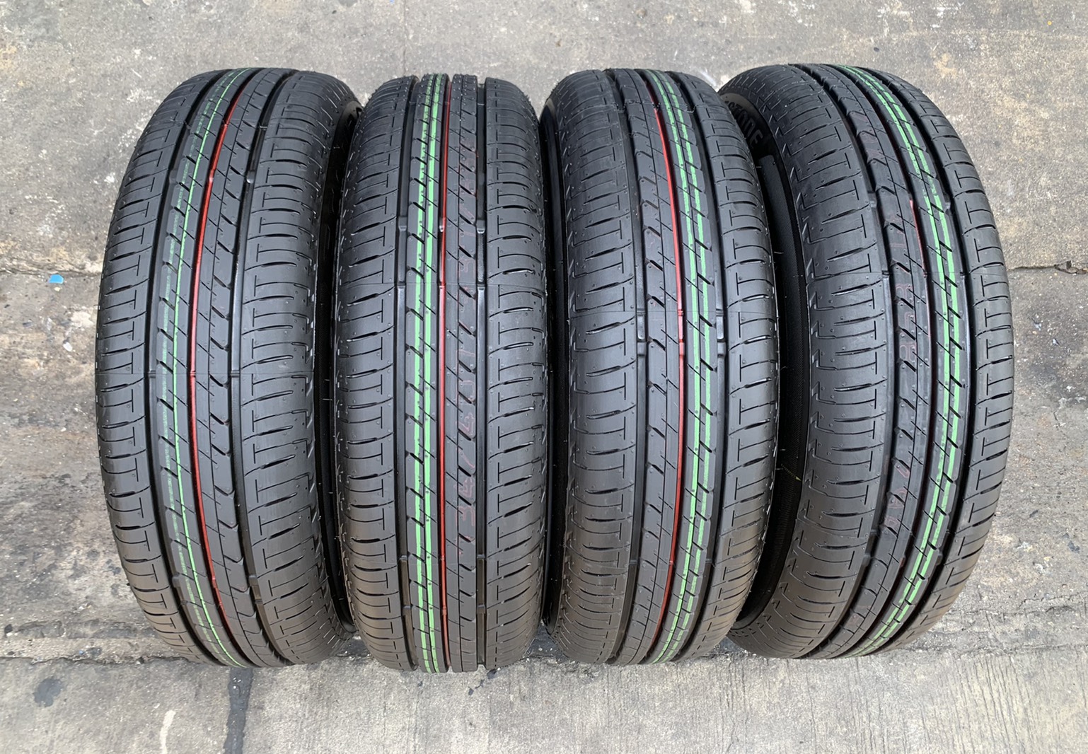 ล้อแม็ก Honda City ตัวท็อป ขอบ 15 ดำหน้าเงา พร้อมยางใหม่ป้ายแดง 175-65-15 Bridgestone ปลายปี 20 สวยๆ ล้อแม็ก Honda City ตัวท็อป ขอบ 15 ดำหน้าเงา พร้อมยางใหม่ป้ายแดง 175-65-15 Bridgestone ปลายปี 20 สวยๆ