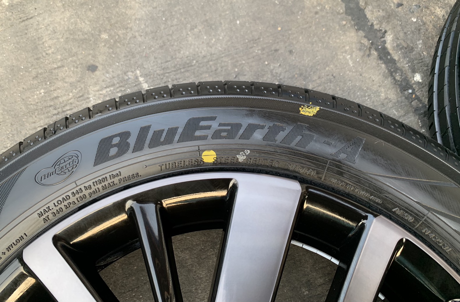 ล้อแม็กป้ายแดง Honda City Hatchback Turbo รุ่นใหม่ล่าสุด ขอบ 16 พร้อมยางใหม่ป้ายแดง 185-55-16 Yokohama ปี 21 ใหม่กริ๊บๆ ล้อแม็กป้ายแดง Honda City Hatchback Turbo รุ่นใหม่ล่าสุด ขอบ 16 พร้อมยางใหม่ป้ายแดง 185-55-16 Yokohama ปี 21 ใหม่กริ๊บๆ