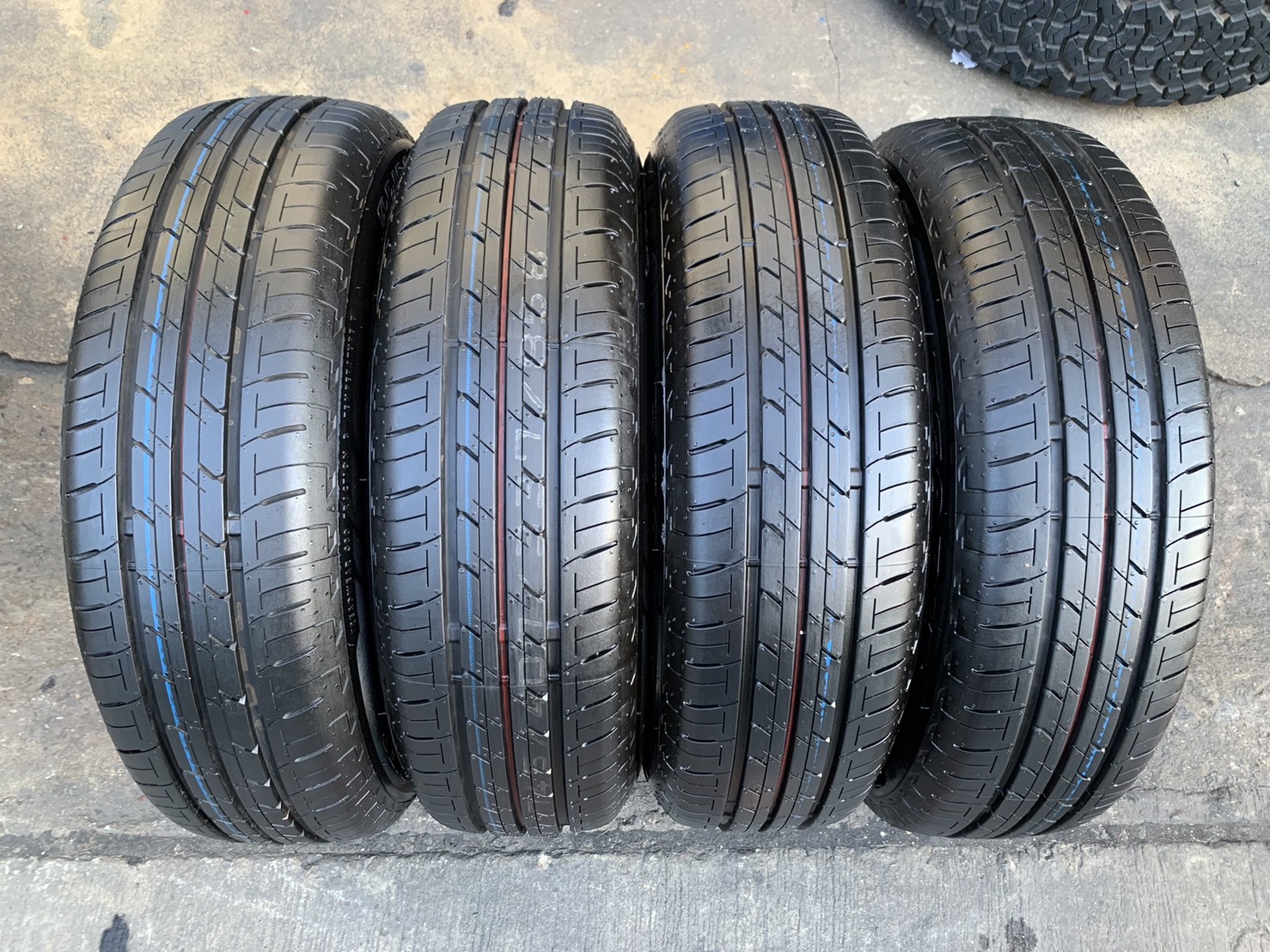 ล้อแม็ก Honda Brio Amaze ขอบ 14 พร้อมยางใหม่ป้ายแดง 175-65-14 Bridgestone ปลายปี 20 สภาพสวย ล้อแม็ก Honda Brio Amaze ขอบ 14 พร้อมยางใหม่ป้ายแดง 175-65-14 Bridgestone ปลายปี 20 สภาพสวย