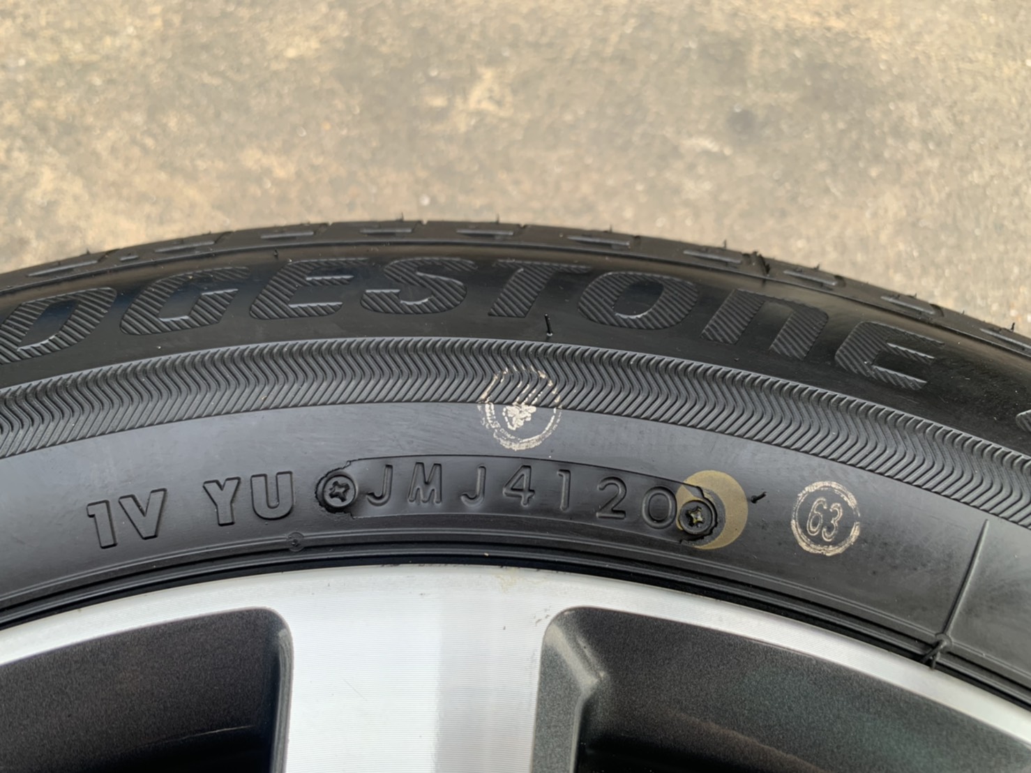 ล้อแม็ก Honda City ตัวท็อป ขอบ 15 ดำหน้าเงา พร้อมยางใหม่ป้ายแดง 175-65-15 Bridgestone ปลายปี 20