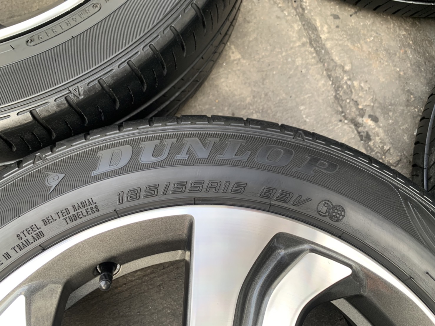 ล้อแม็ก Honda City ใบพัด ขอบ16 เทาหน้าเงา พร้อมยาง 185-55-16 Dunlop ปี 19 ล้อแม็ก Honda City ใบพัด ขอบ16 เทาหน้าเงา พร้อมยาง 185-55-16 Dunlop ปี 19