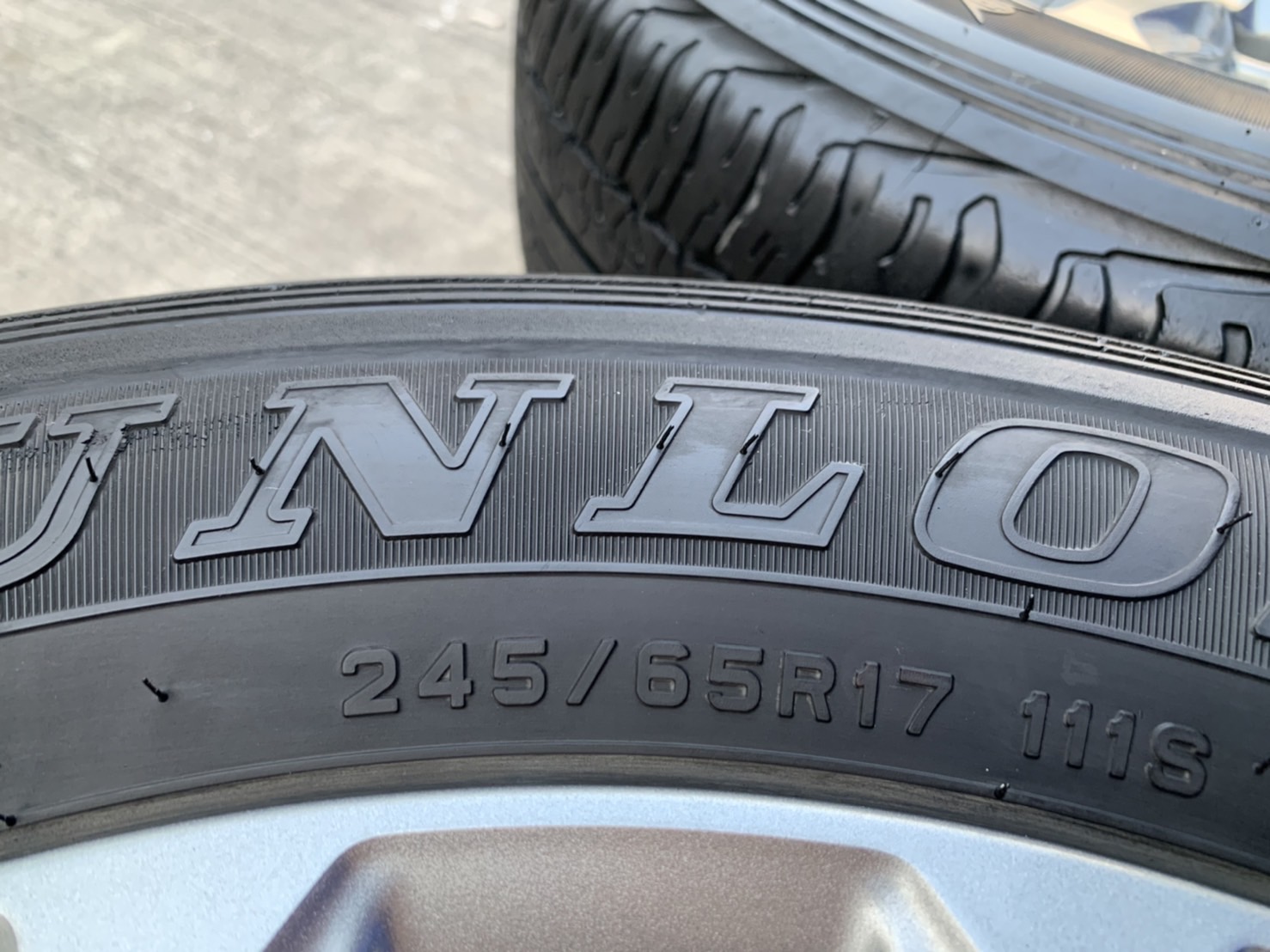 ล้อแม็ก Mitsu Triton Plus ขอบ 17 พร้อมยาง 245-65-17 Dunlop ปี 18 ล้อแม็ก Mitsu Triton Plus ขอบ 17 พร้อมยาง 245-65-17 Dunlop ปี 18