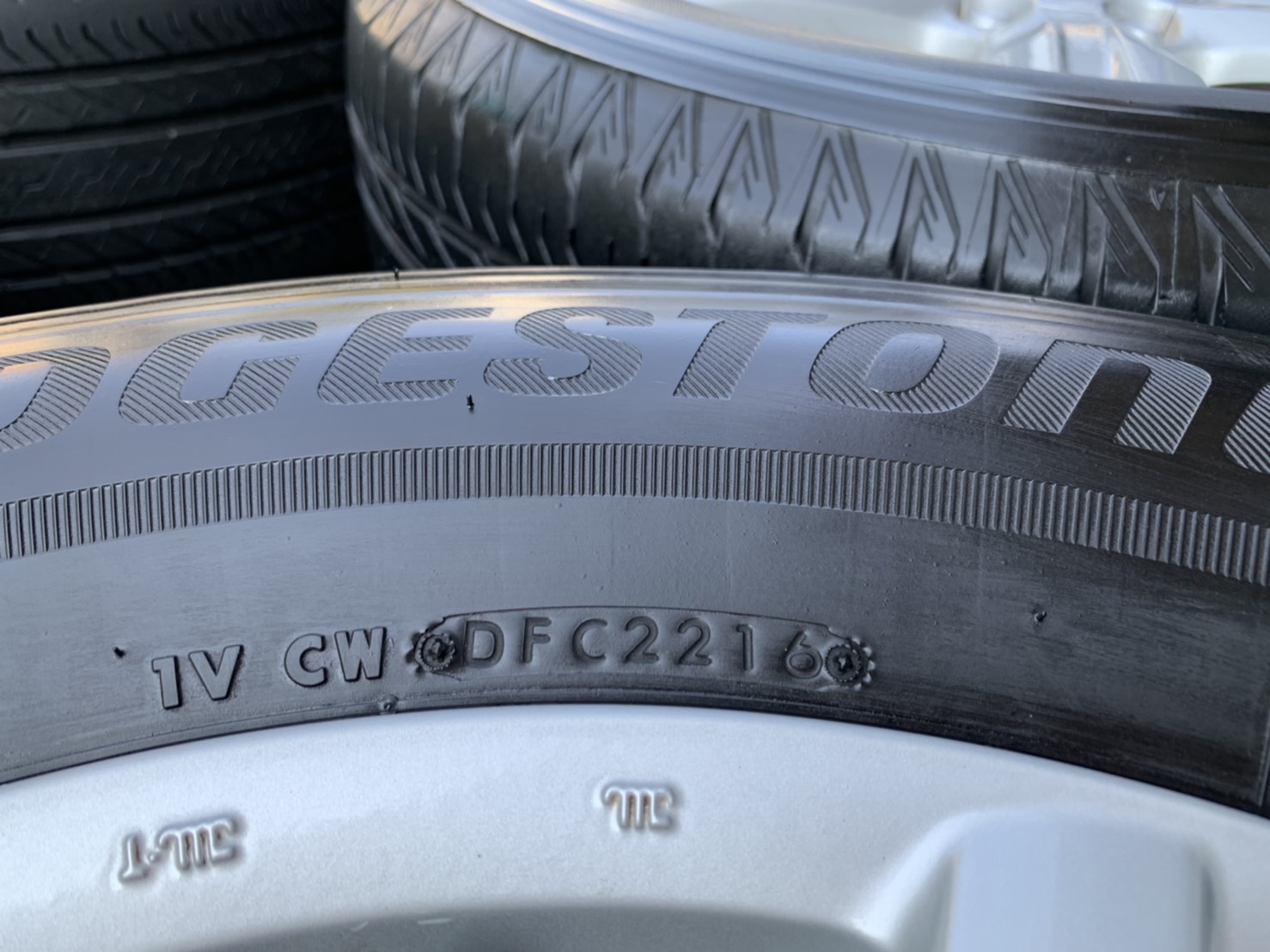 ล้อแม็ก ISUZU MU-X ขอบ 17 พร้อมยาง 255-65-17 Bridgestone ปี 16 ล้อแม็ก ISUZU MU-X ขอบ 17 พร้อมยาง 255-65-17 Bridgestone ปี 16