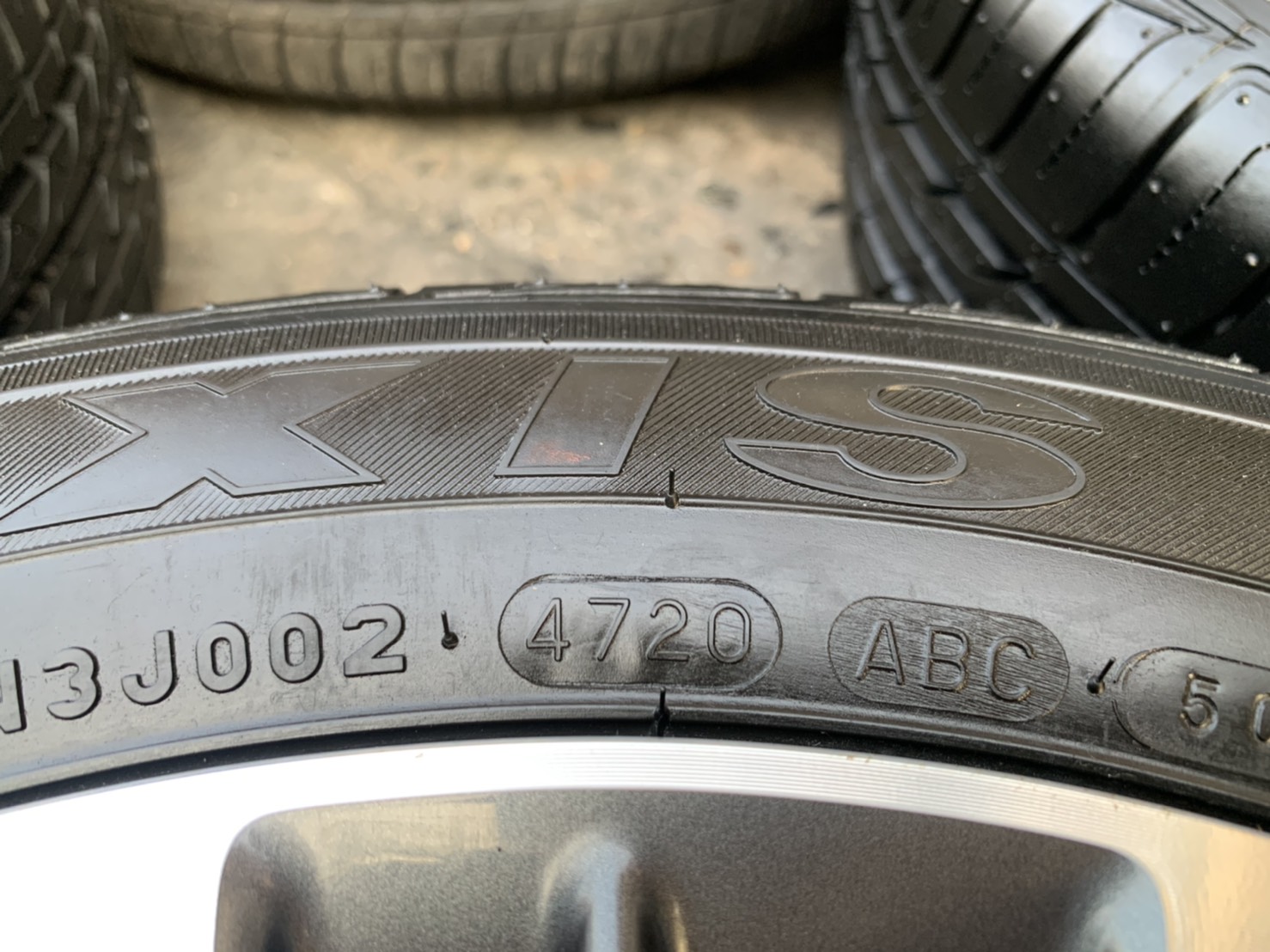 ล้อแม็กป้ายแดง Honda City รุ่นใหม่ล่าสุด ขอบ 15 สีเทาหน้าเงา พร้อมยางใหม่ป้ายแดง 185-60-15 Maxxis ปลายปี 20 ล้อแม็กป้ายแดง Honda City รุ่นใหม่ล่าสุด ขอบ 15 สีเทาหน้าเงา พร้อมยางใหม่ป้ายแดง 185-60-15 Maxxis ปลายปี 20