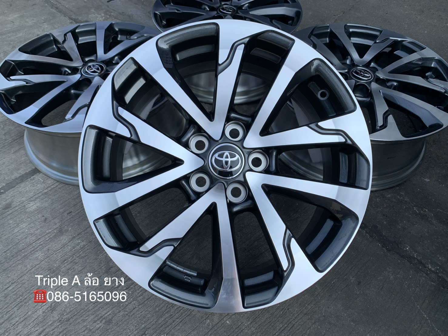 ล้อแม็กป้ายแดง 5รู114 Toyota Corolla Cross รุ่นใหม่ล่าสุด ขอบ 18 เทาหน้าเงา สวยกริ๊บๆ ล้อแม็กป้ายแดง 5รู114 Toyota Corolla Cross รุ่นใหม่ล่าสุด ขอบ 18 เทาหน้าเงา สวยกริ๊บๆ