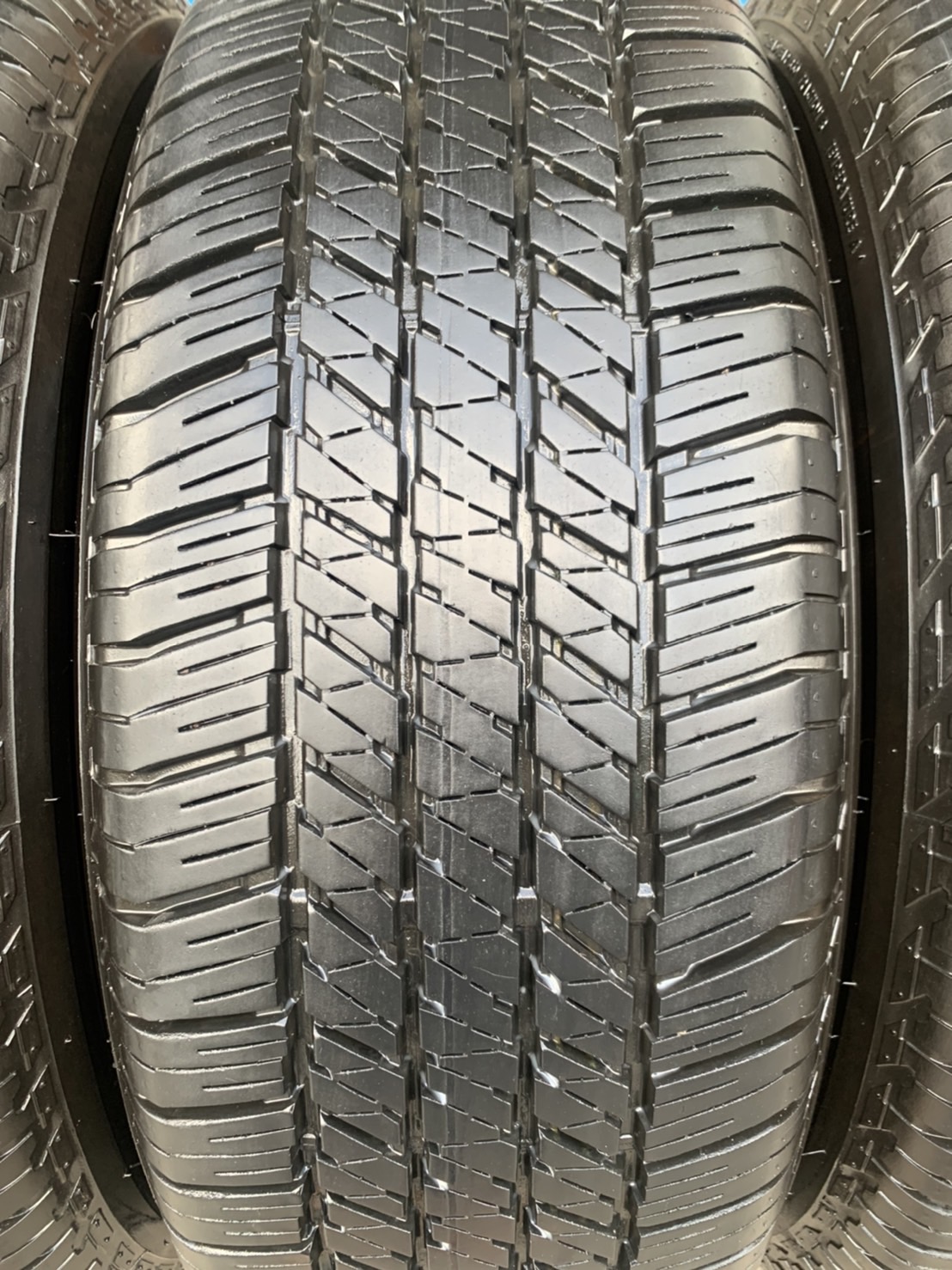 ล้อแม็ก Toyota Revo รุ่นใหม่ล่าสุด ขอบ 18 ดำหน้าเงา พร้อมยาง 265-60-18 Bridgestone ปี 21