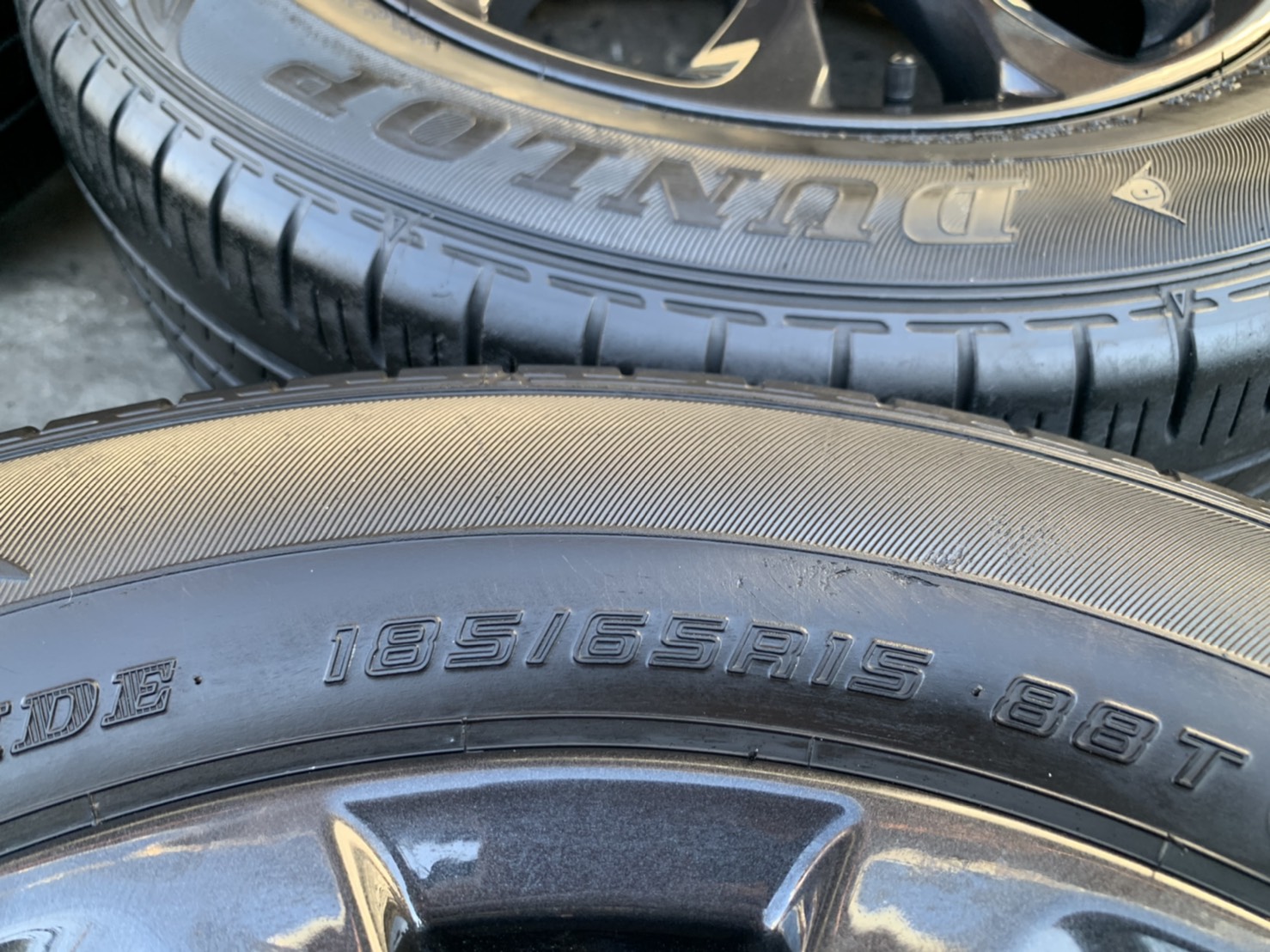 ล้อแม็ก Mazda 2 Skyactiv ขอบ 15 สีมิดไนท์บลู พร้อมยาง 185-65-15 Dunlop ปี 19 ล้อแม็ก Mazda 2 Skyactiv ขอบ 15 สีมิดไนท์บลู พร้อมยาง 185-65-15 Dunlop ปี 19