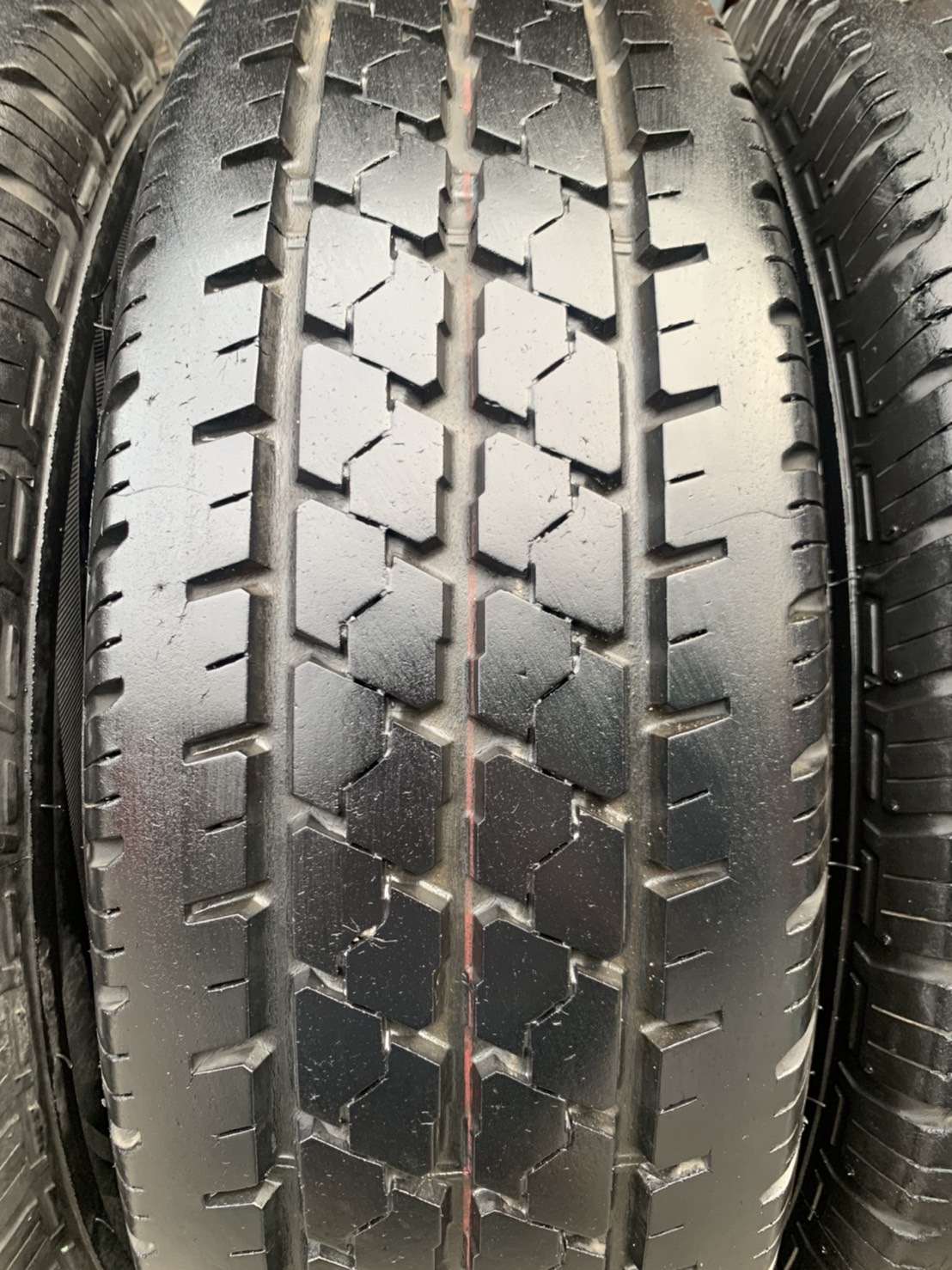 ล้อแม็ก ISUZU ขอบ 14 พร้อมยาง 195R14 Bridgestone ปี 17