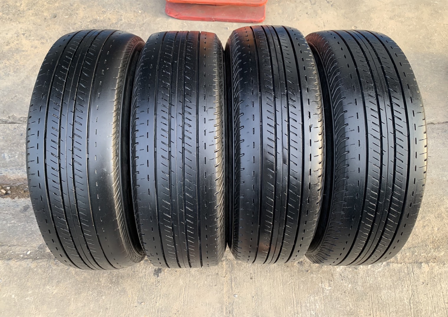 ล้อแม็ก Toyota Ventury รถตู้ ขอบ 15 พร้อมยาง 215-70-15 Bridgestone ปี 19