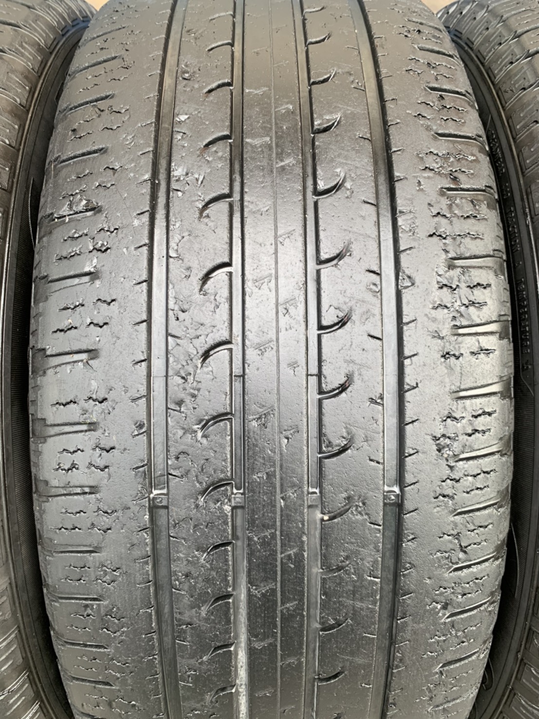 ล้อแม็ก Ford Everest ขอบ 20 พร้อมยาง 265-50-20 Goodyear ปี 19 ล้อแม็ก Ford Everest ขอบ 20 พร้อมยาง 265-50-20 Goodyear ปี 19