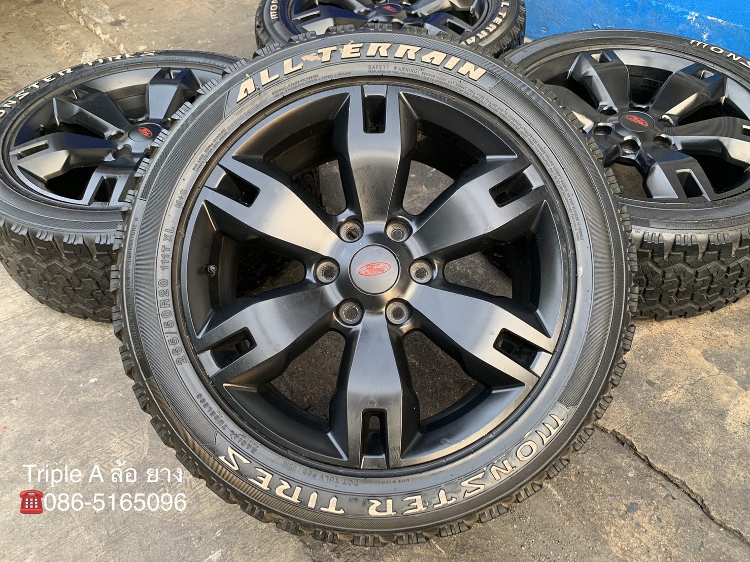 ล้อแม็ก Ford Everest ขอบ 20 สีดำ พร้อมยาง 265-50-20 Monster ปี 16