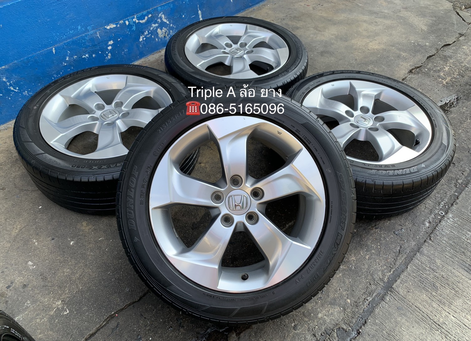 ล้อแม็ก 5รู114 Honda HRV ขอบ 17 สีบอร์นเงิน แถมยาง 215-55-17 Dunlop ปี 15