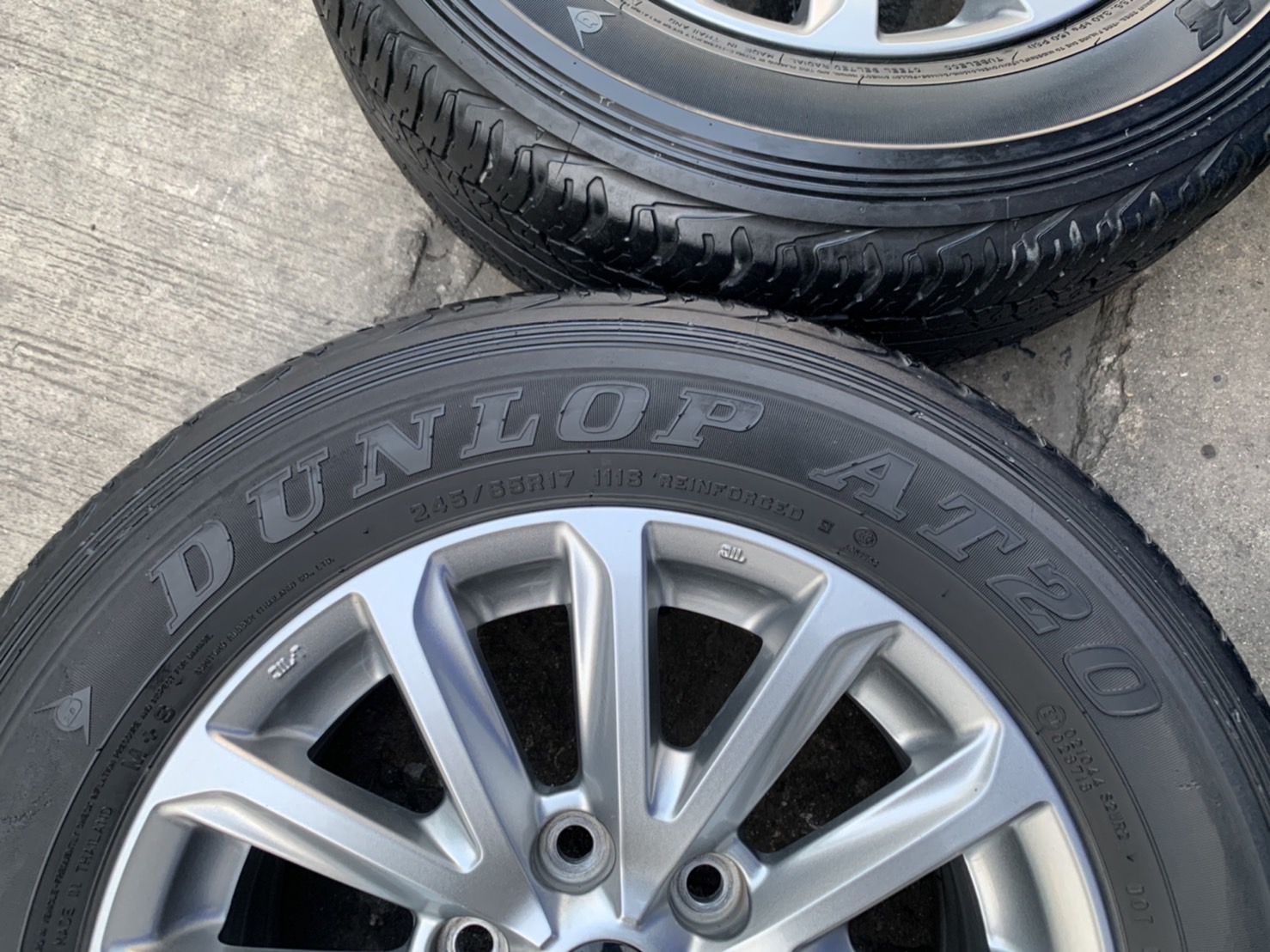 ล้อแม็ก Mitsu Triton Plus ขอบ 17 พร้อมยาง 245-65-17 Dunlop ปี 18 ล้อแม็ก Mitsu Triton Plus ขอบ 17 พร้อมยาง 245-65-17 Dunlop ปี 18