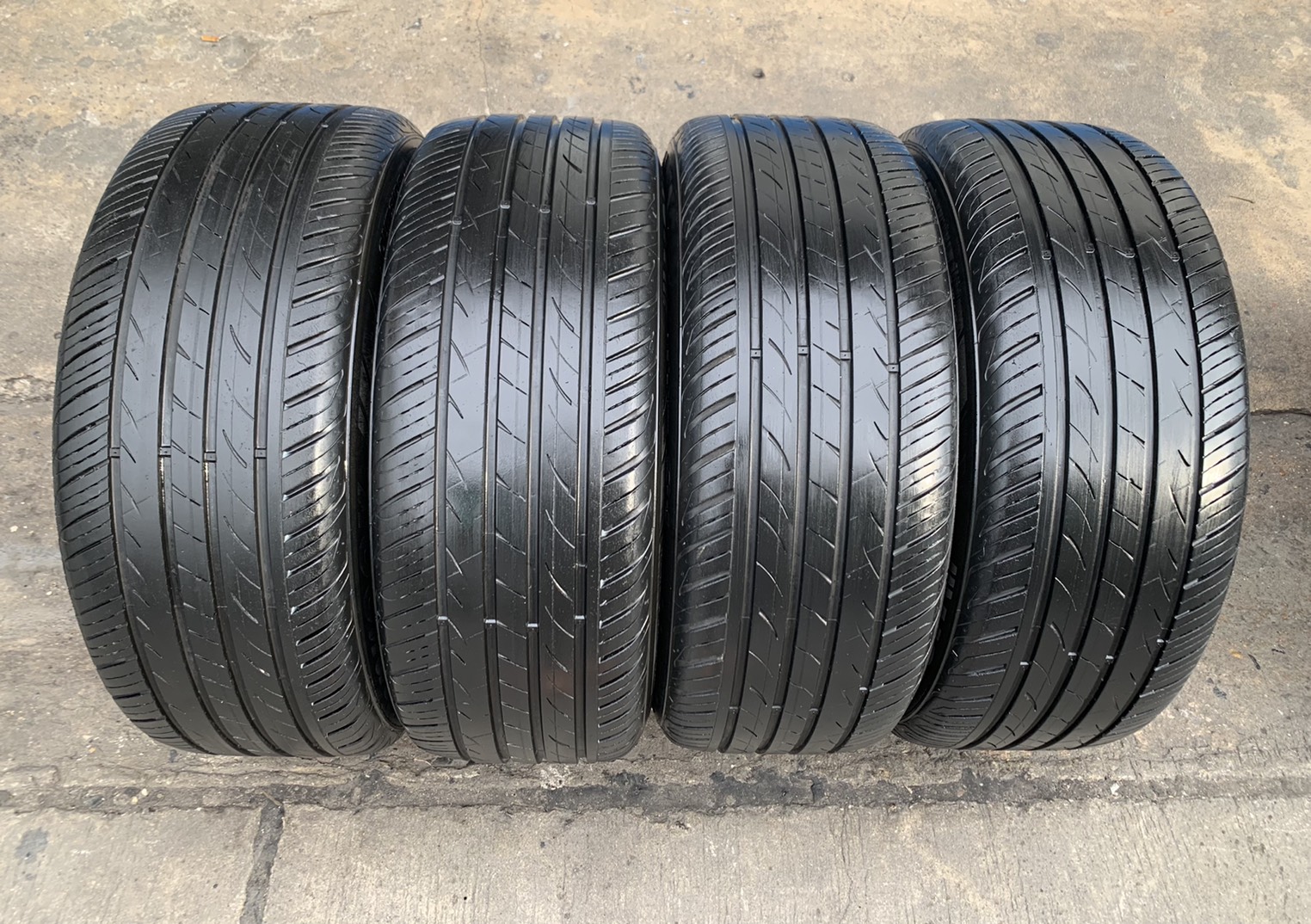 ล้อแม็ก Honda Civic FC ขอบ 16 สีเทาหน้าเงา พร้อมยาง 215-55-16 Hankook ปลายปี 18 ล้อแม็ก Honda Civic FC ขอบ 16 สีเทาหน้าเงา พร้อมยาง 215-55-16 Hankook ปลายปี 18