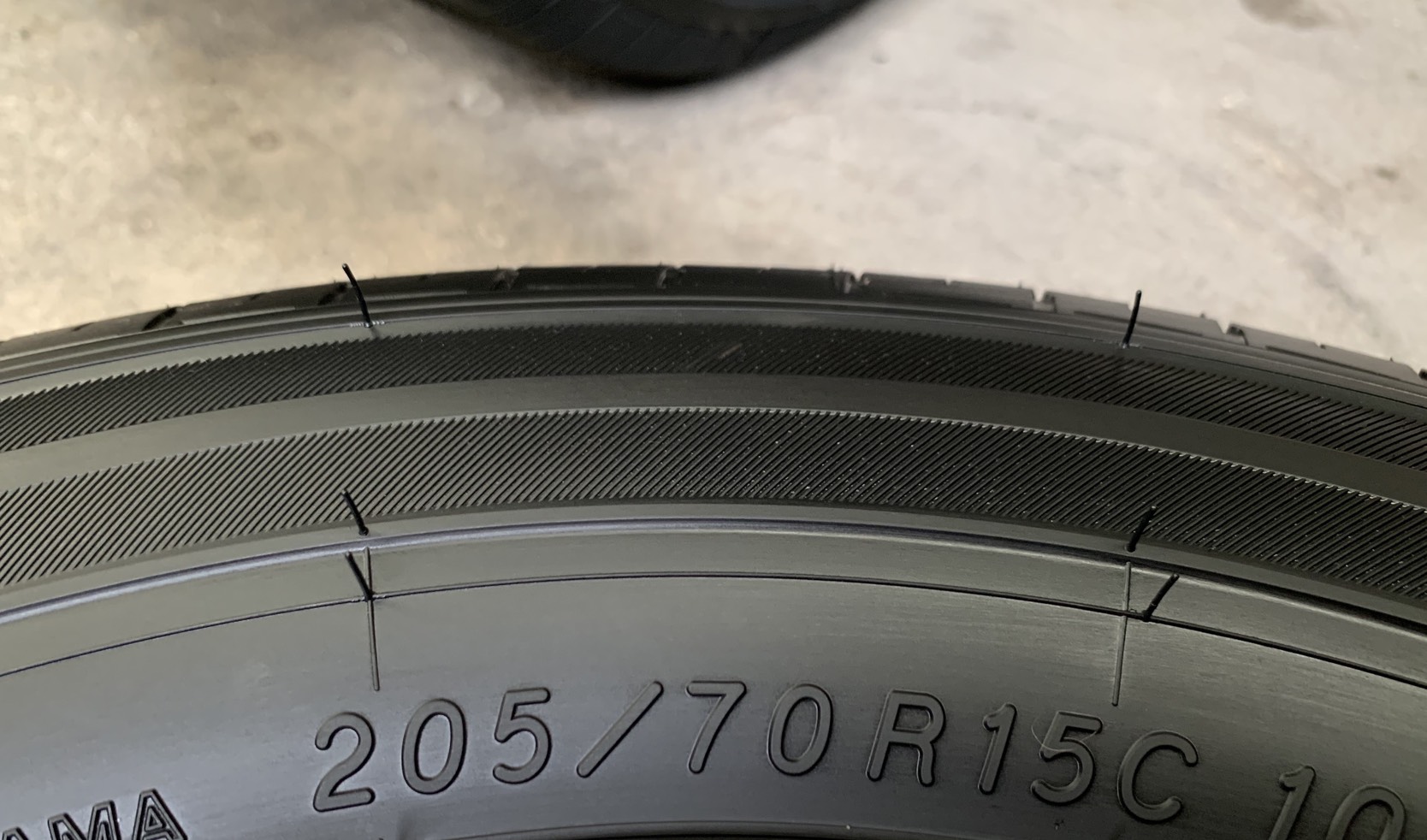 ล้อแม็ก Toyota Tiger D4D ขอบ 15 พร้อมยางป้ายแดง 205-70-15 Yokohama ปี 20 สวยกริ๊บ ล้อแม็ก Toyota Tiger D4D ขอบ 15 พร้อมยางป้ายแดง 205-70-15 Yokohama ปี 20 สวยกริ๊บ