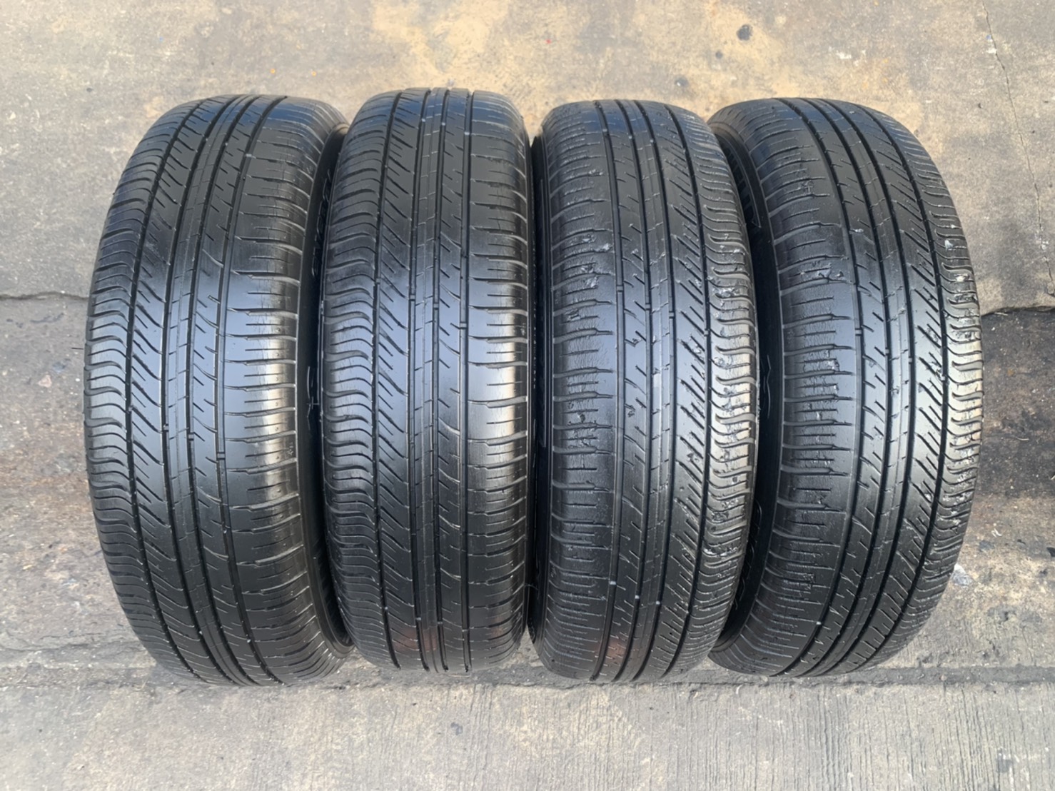 ล้อแม็ก Honda City ลายใบพัด ขอบ 15 พร้อมยาง 175-65-15 Michelin ปี 17 ล้อแม็ก Honda City ลายใบพัด ขอบ 15 พร้อมยาง 175-65-15 Michelin ปี 17