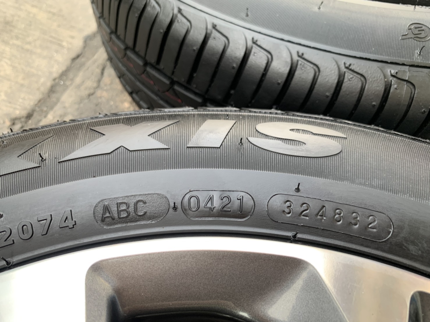 ล้อแม็ก Honda City ตัวท็อป ขอบ 15 ดำหน้าเงา พร้อมยางป้ายแดง 175-65-15 Maxxis ปี 21 ล้อแม็ก Honda City ตัวท็อป ขอบ 15 ดำหน้าเงา พร้อมยางป้ายแดง 175-65-15 Maxxis ปี 21