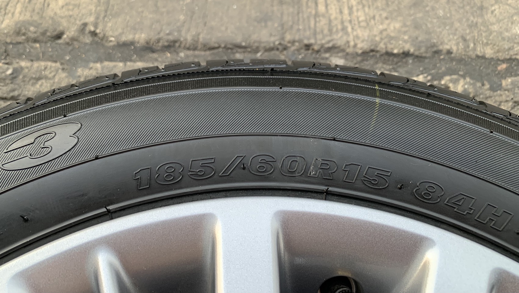 ล้อแม็กป้ายแดง Honda City รุ่นใหม่ล่าสุด ขอบ 15 พร้อมยางป้ายแดง 185-60-15 Maxxis ปี 21 สวยกริ๊บๆ ล้อแม็กป้ายแดง Honda City รุ่นใหม่ล่าสุด ขอบ 15 พร้อมยางป้ายแดง 185-60-15 Maxxis ปี 21 สวยกริ๊บๆ